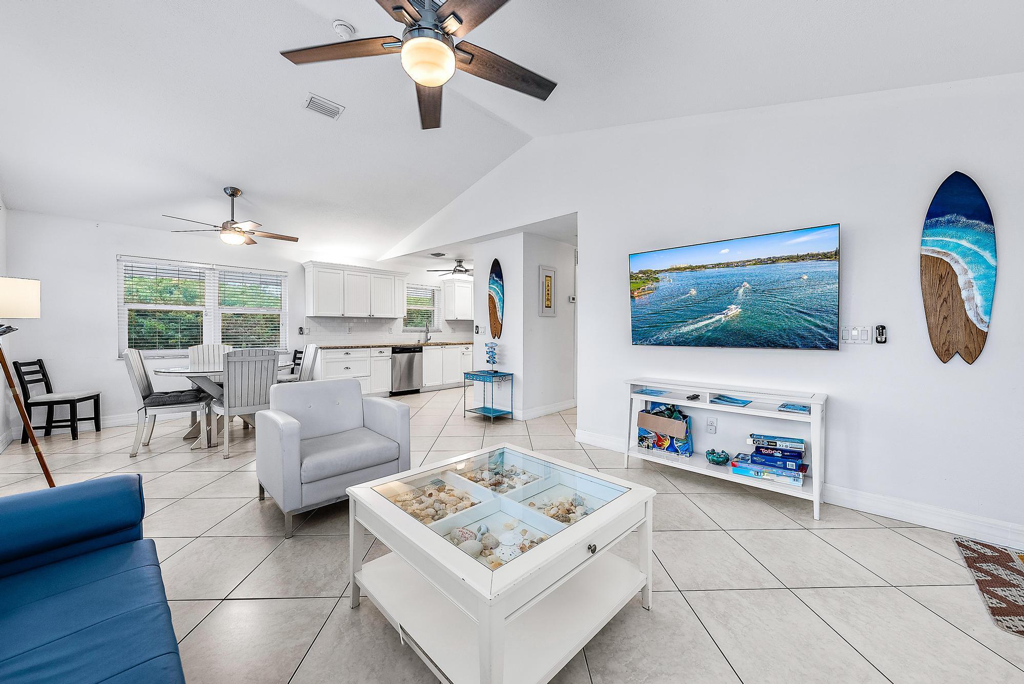 2507 N Ocean Drive Property Photo 43