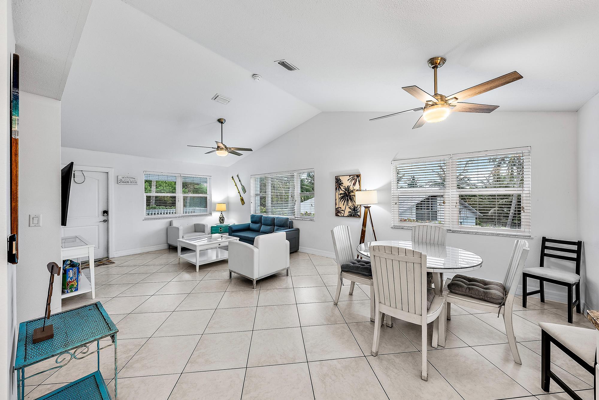 2507 N Ocean Drive Property Photo 46