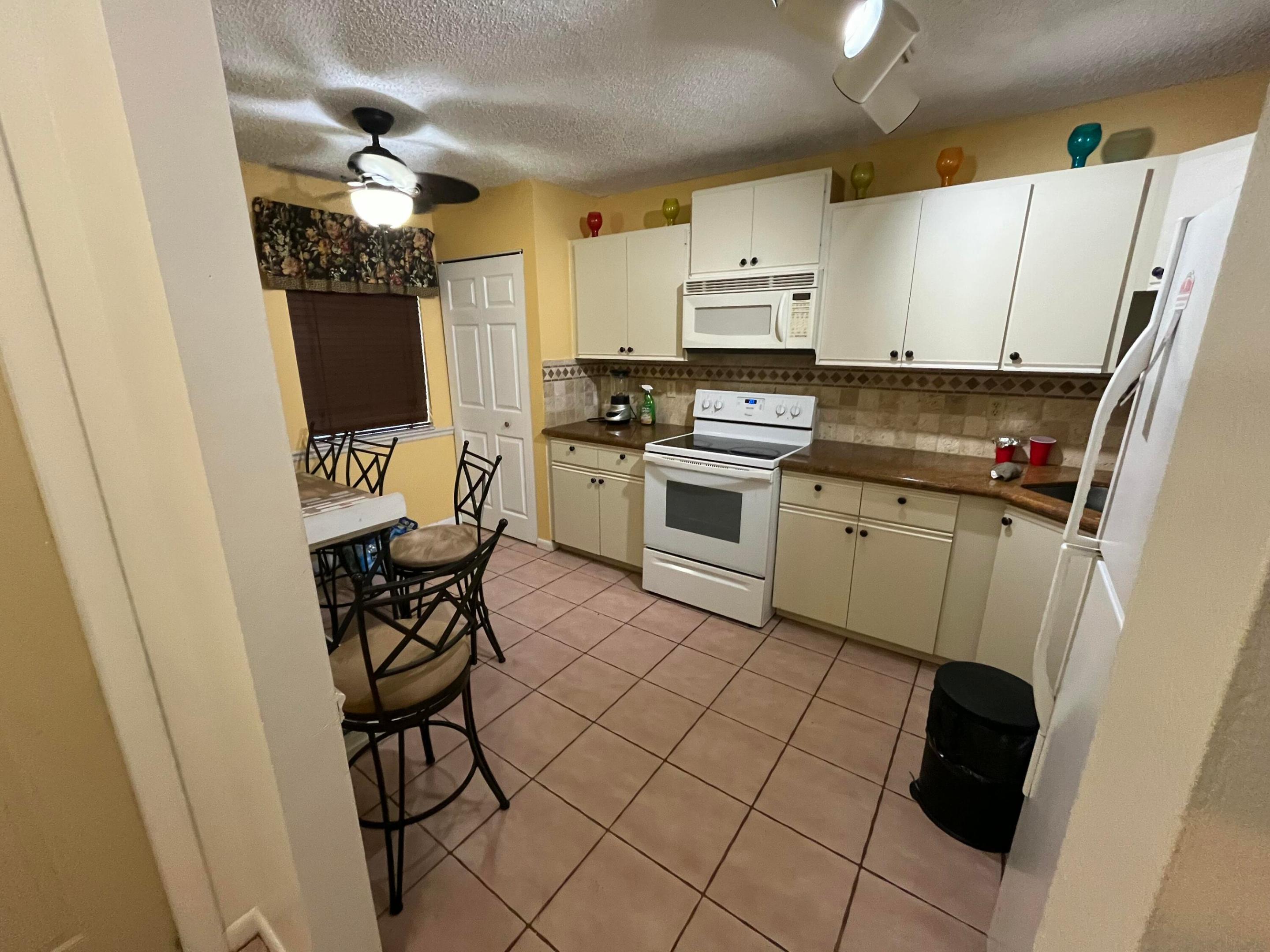 172 Meadows Drive Property Photo 4