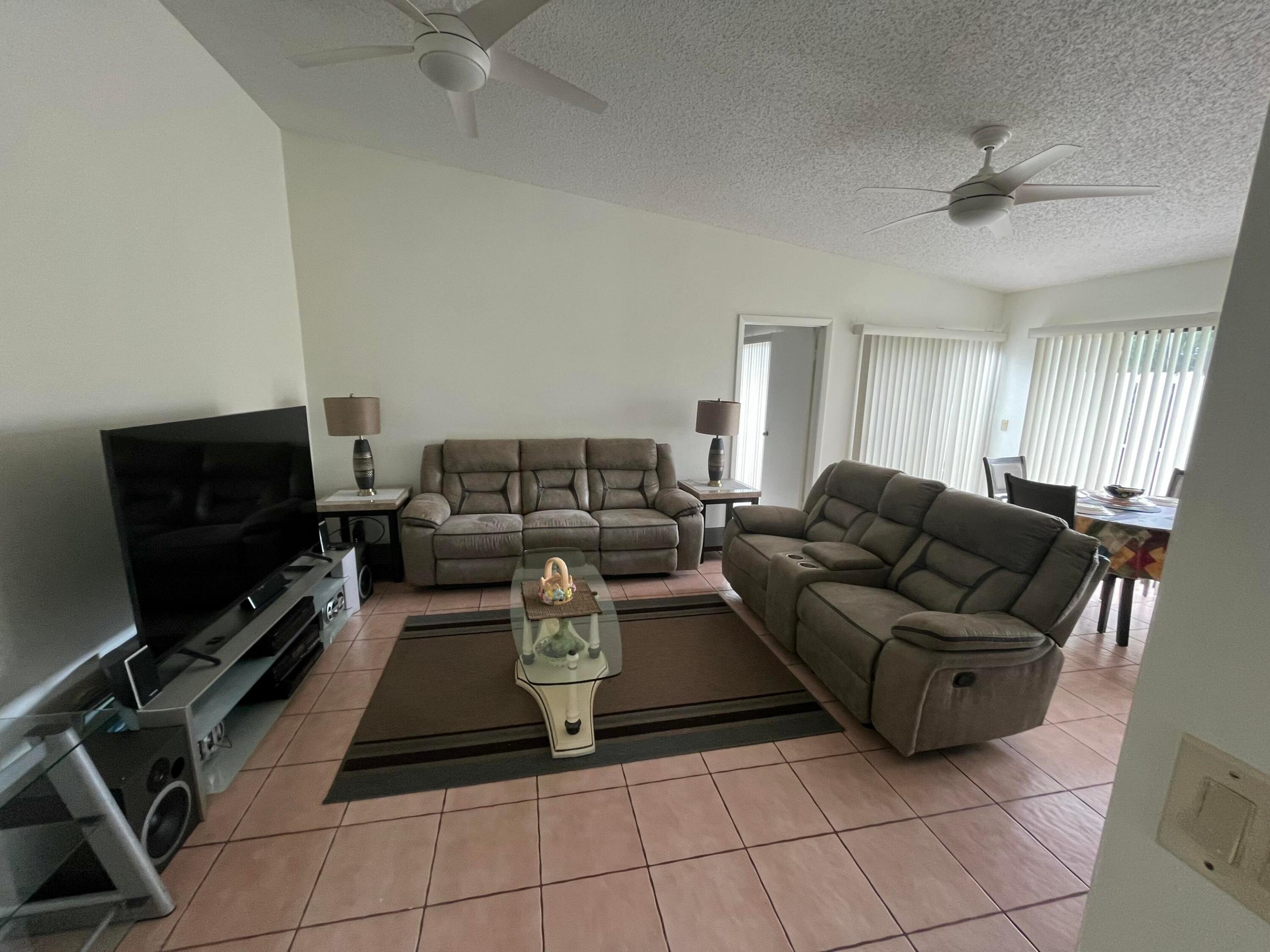172 Meadows Drive Property Photo 5