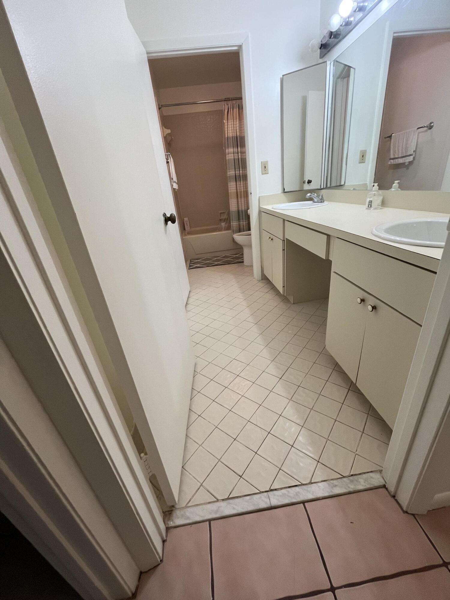 172 Meadows Drive Property Photo 9