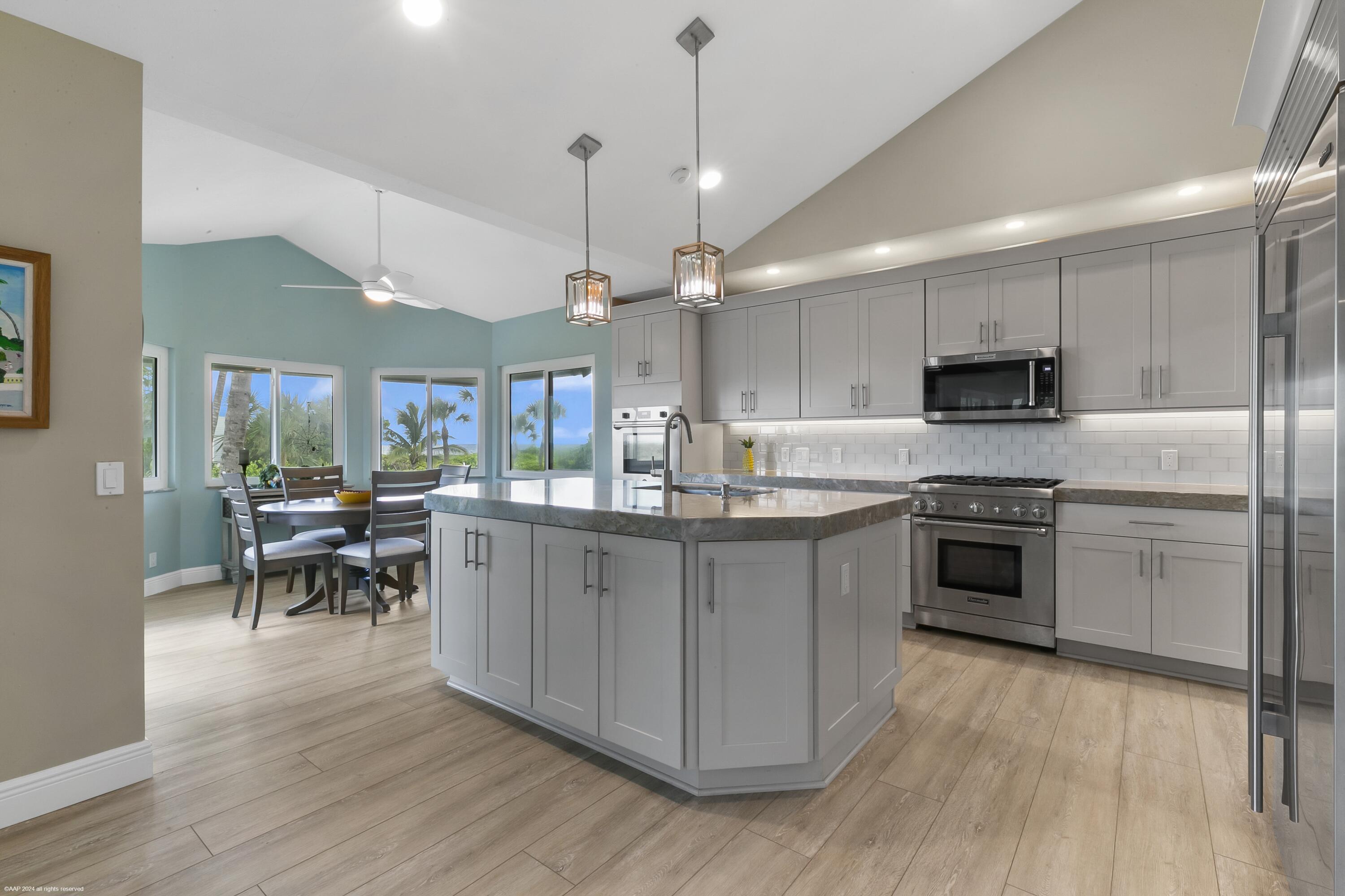 162 N Beach Road Property Photo 30