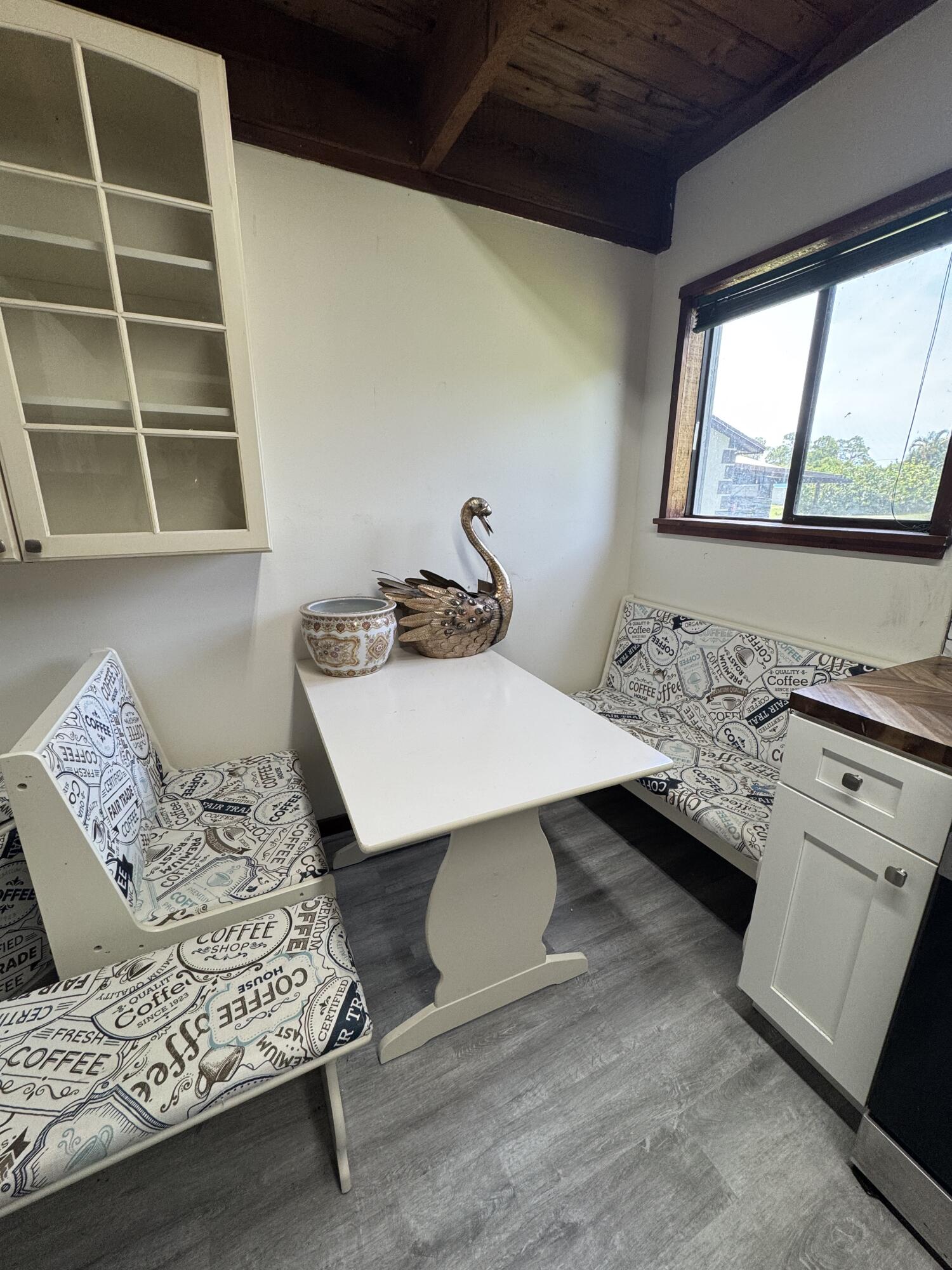 5301 Sunset Boulevard Property Photo 18