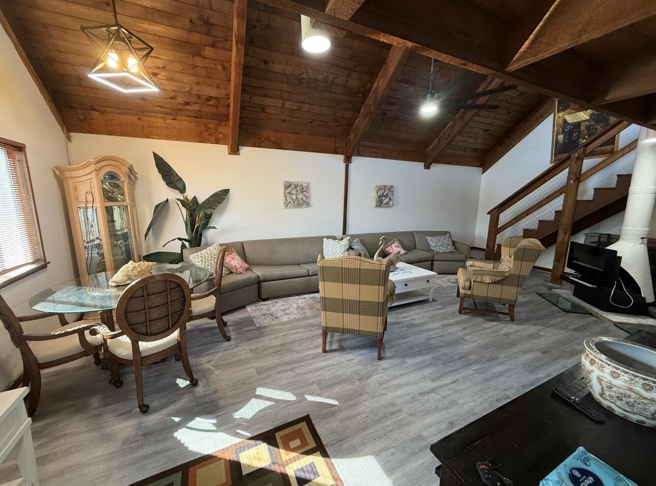 5301 Sunset Boulevard Property Photo 32