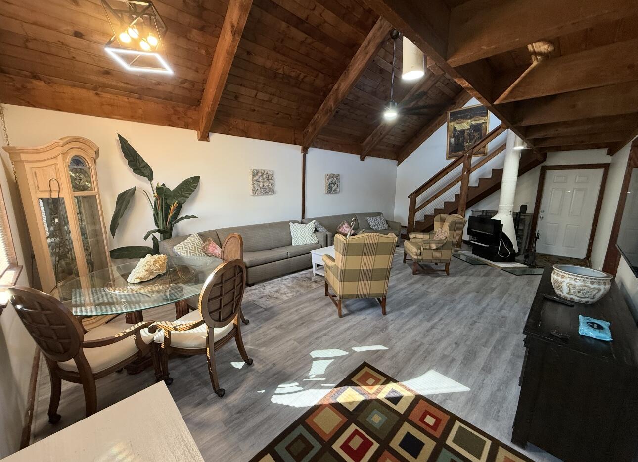 5301 Sunset Boulevard Property Photo 33