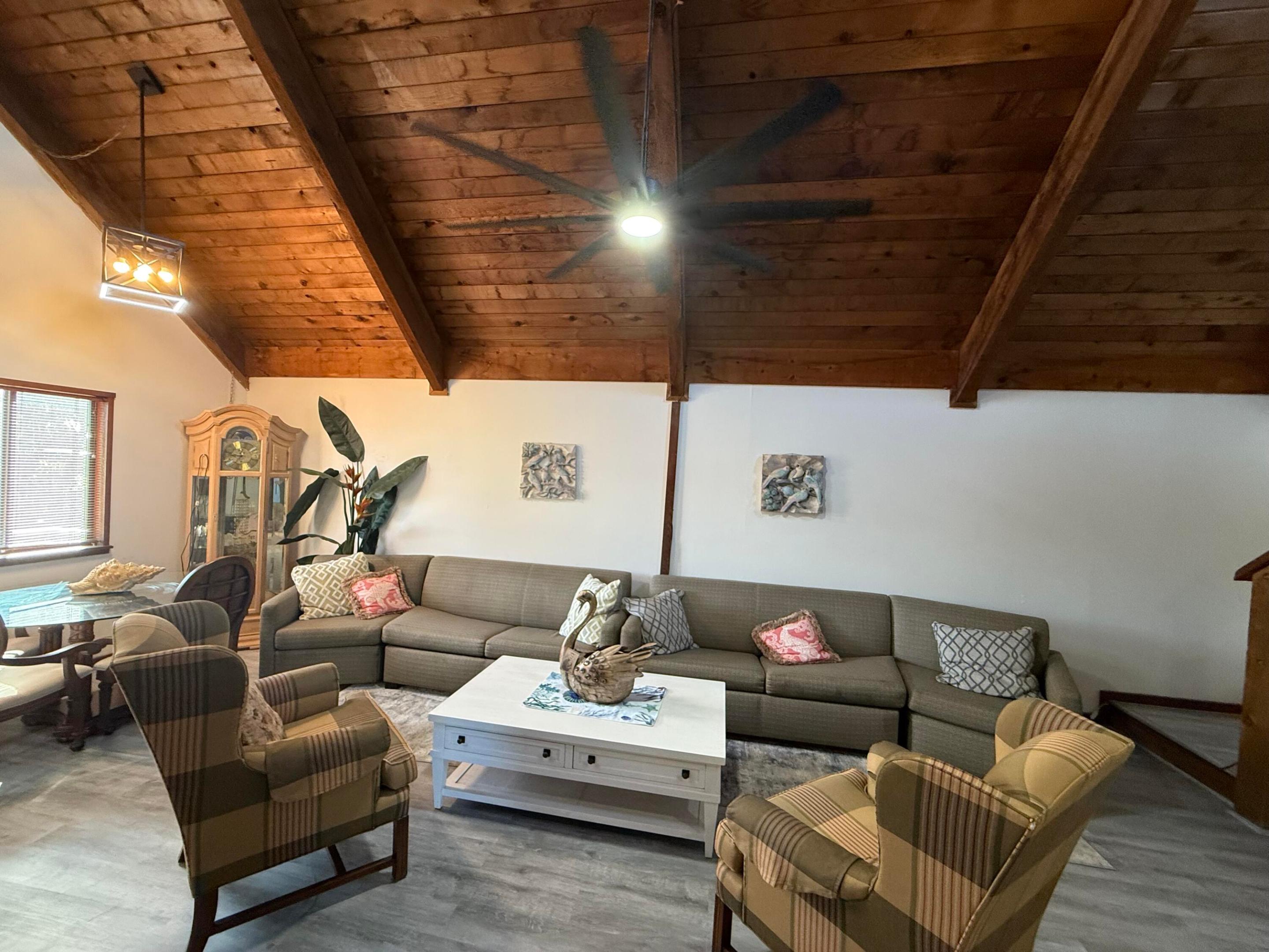 5301 Sunset Boulevard Property Photo 41