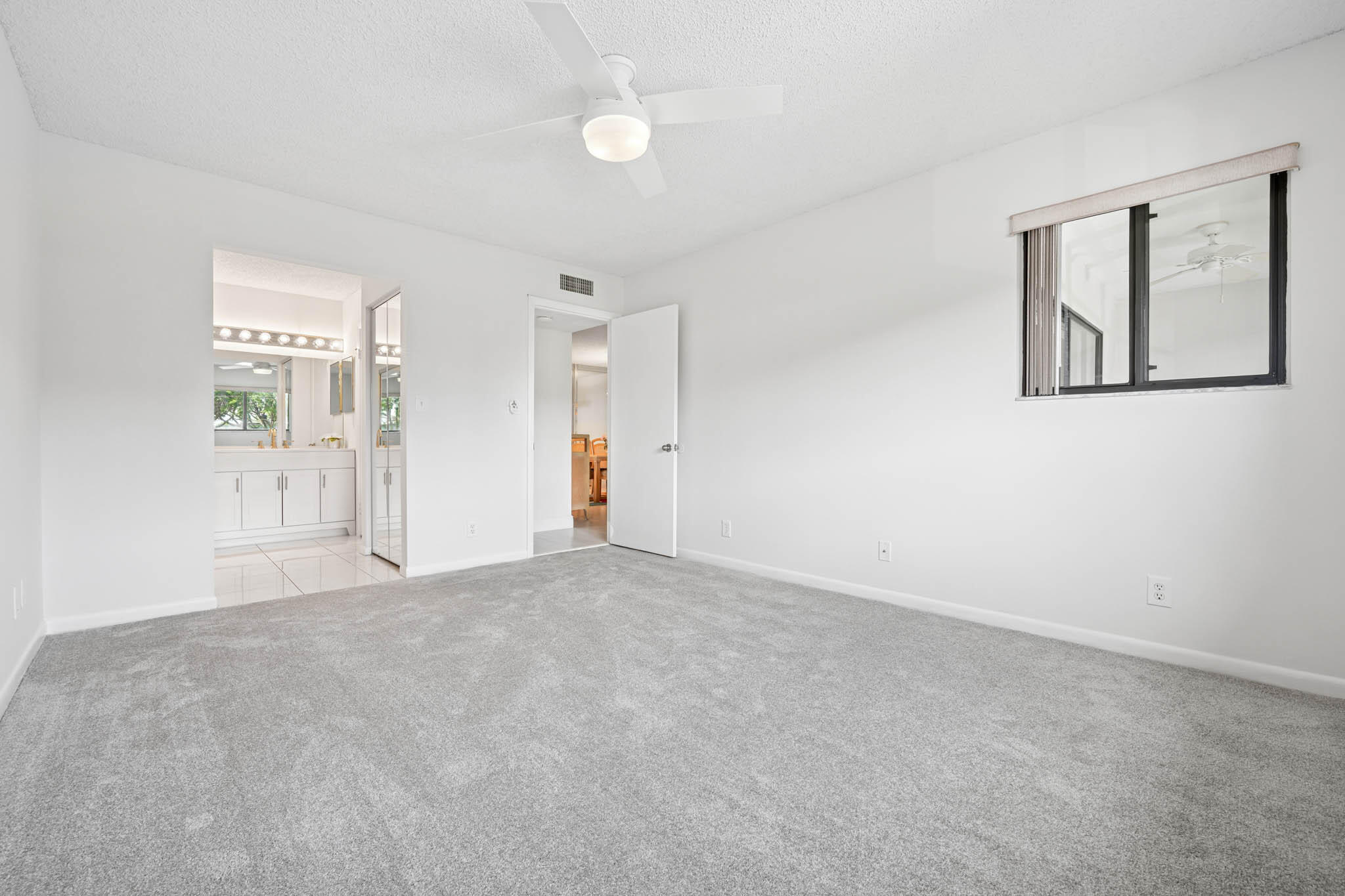 15450 E Pembridge Avenue E 192 Property Photo 17