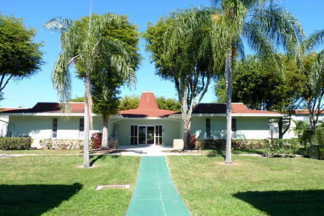 3300 Springdale Boulevard 306 Property Photo 6