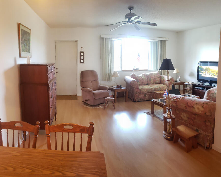 3300 Springdale Boulevard 306 Property Photo 9