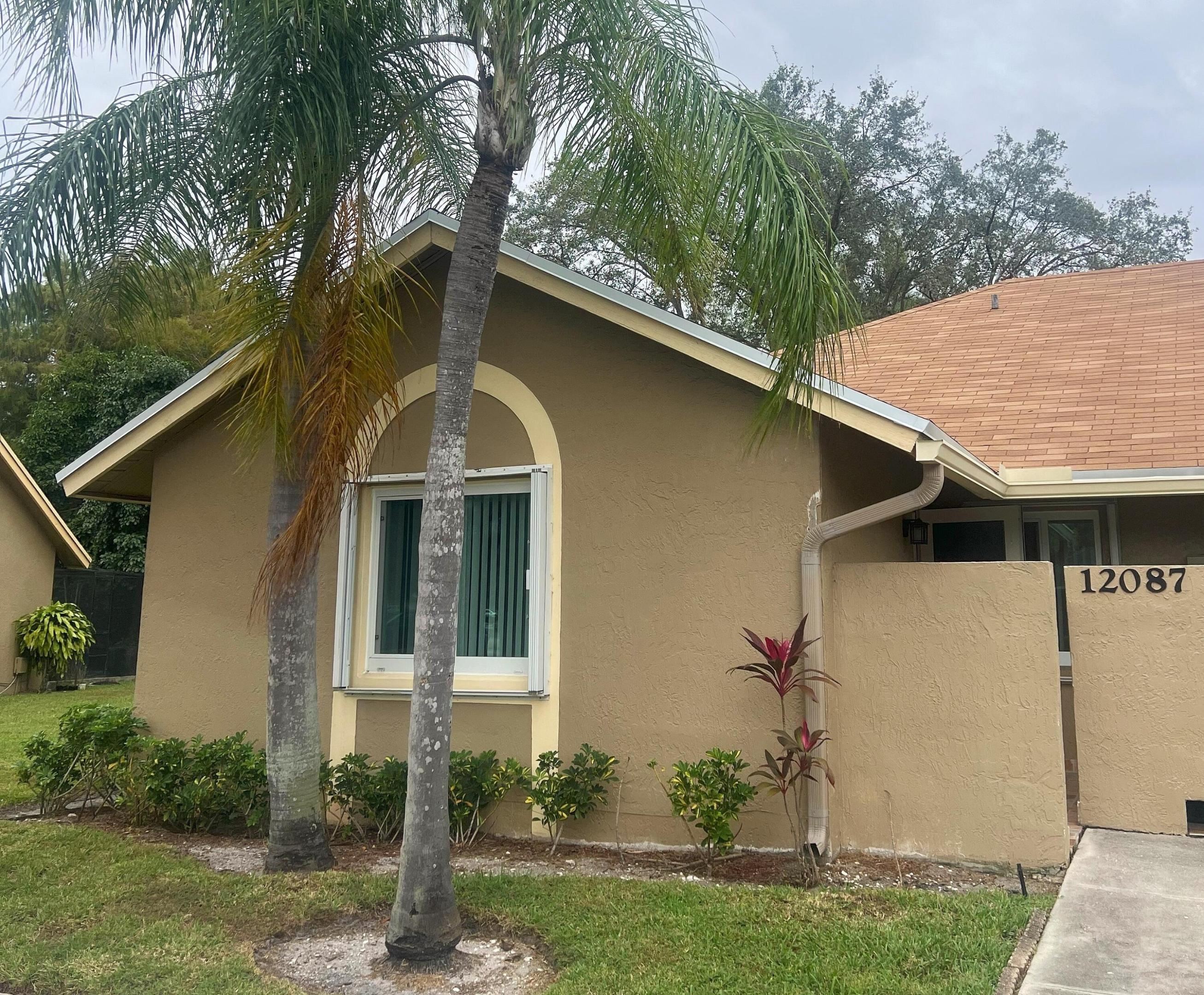 12087 Nw 44th Street Property Photo 2