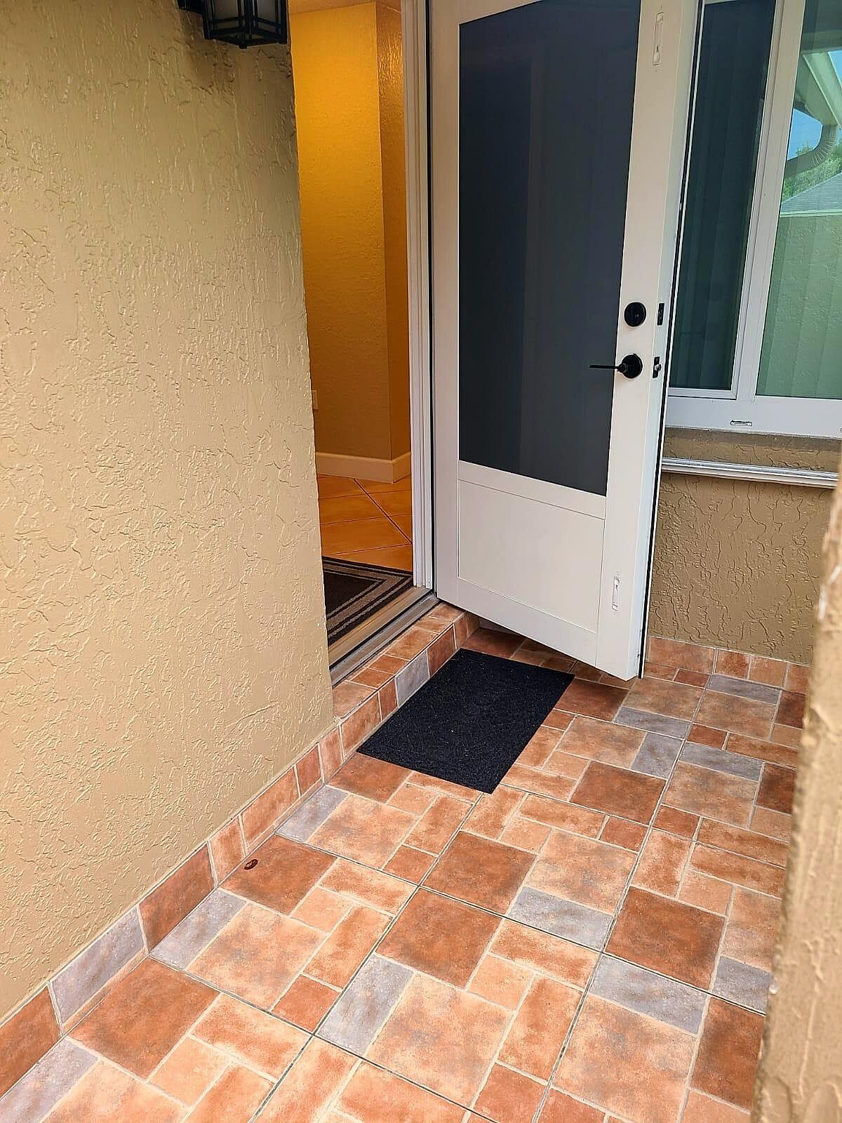 12087 Nw 44th Street Property Photo 3