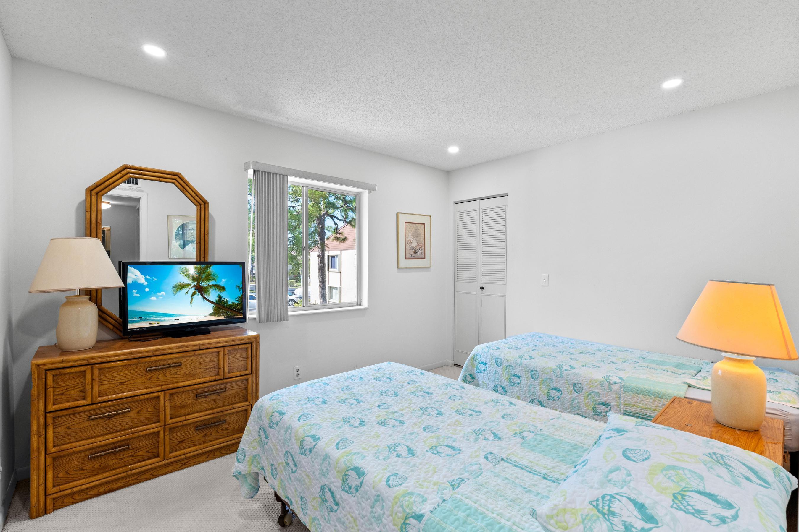 230 Pine Hov Circle A-2 Property Photo 4