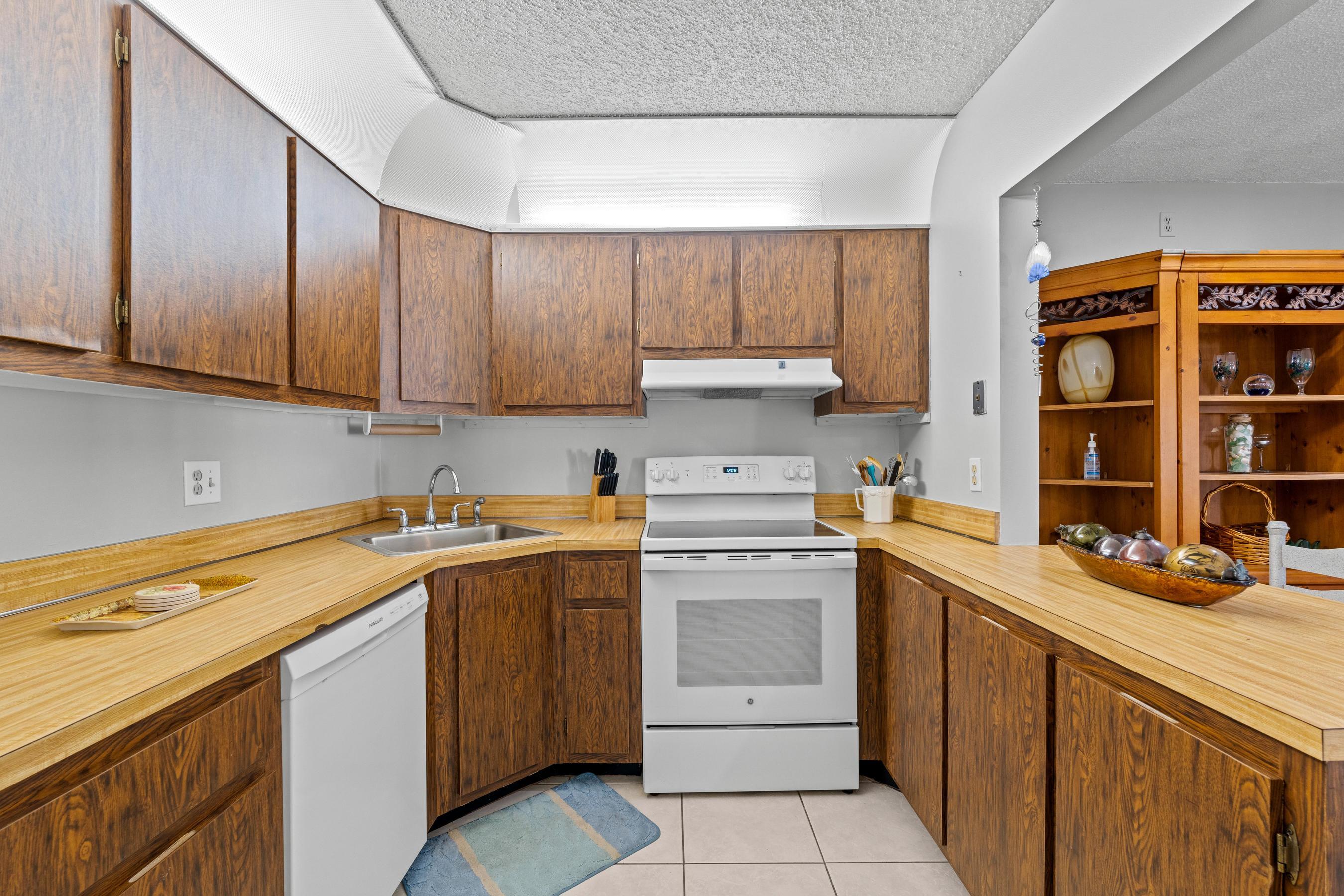 230 Pine Hov Circle A-2 Property Photo 17