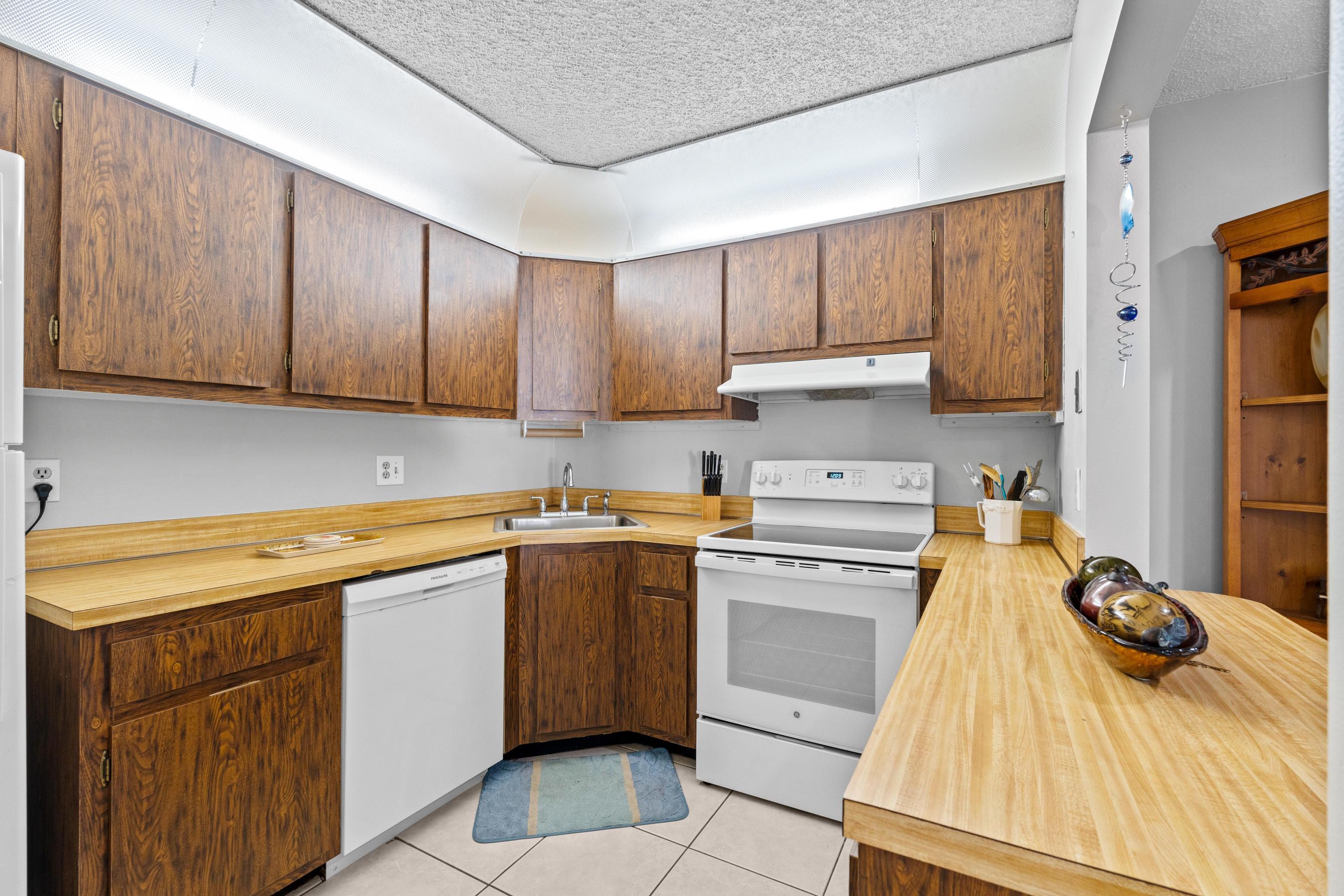 230 Pine Hov Circle A-2 Property Photo 18