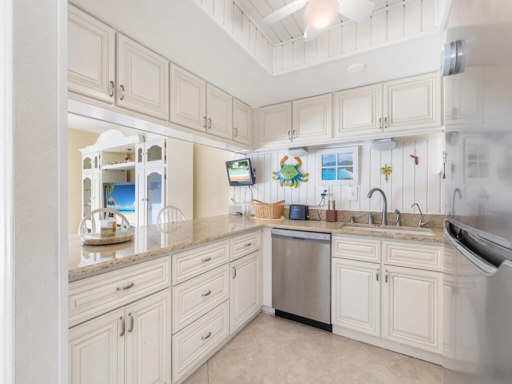 4949 N Highway A1a 61 Property Photo 21
