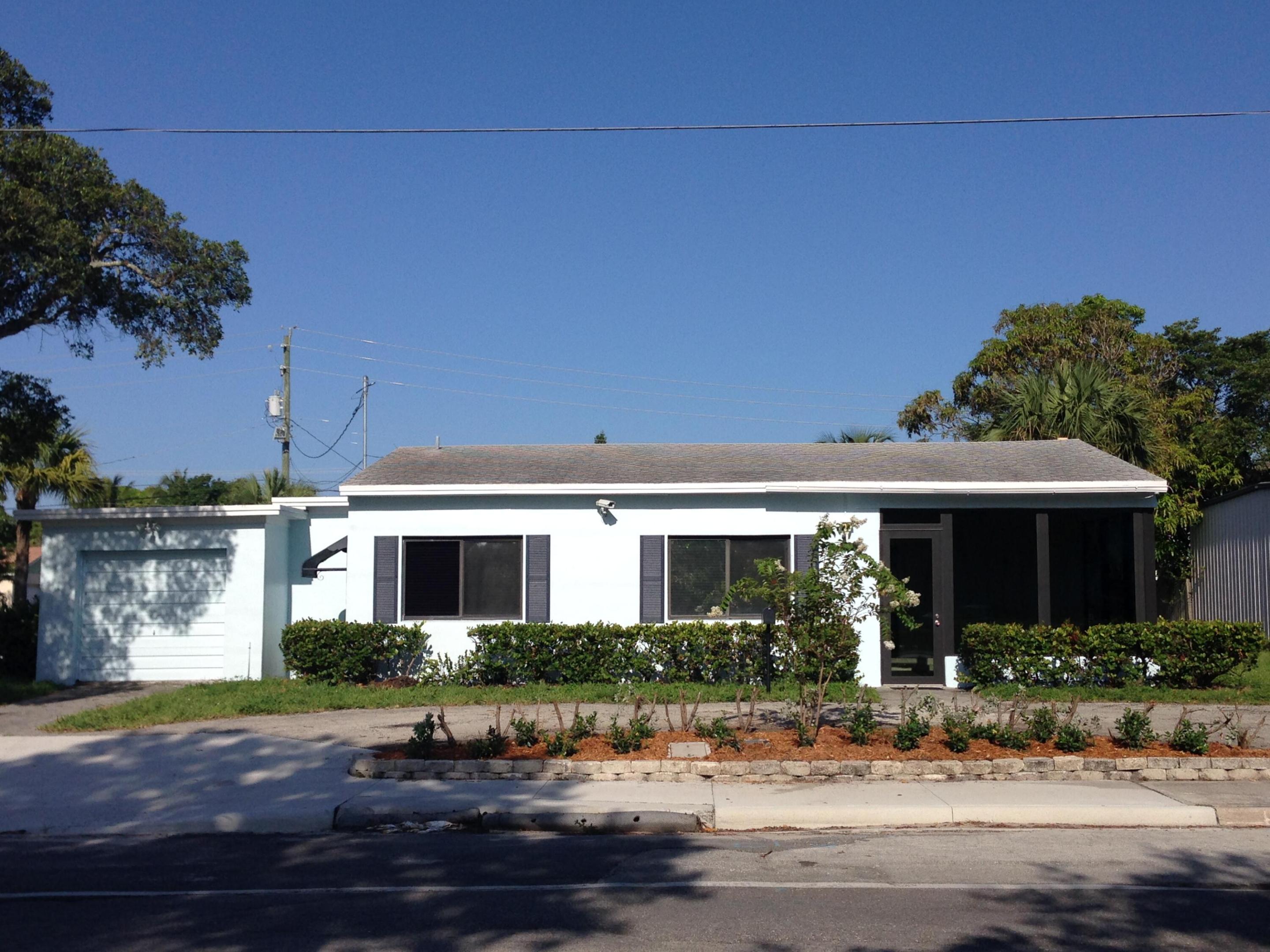 766 SE 5th Avenue Property Photo 1
