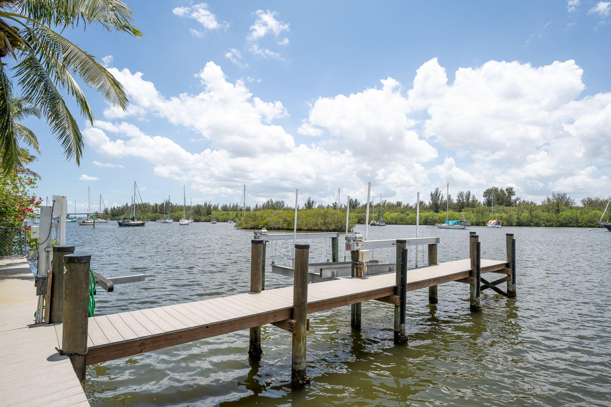 3937 Indian River Drive E Property Photo 35