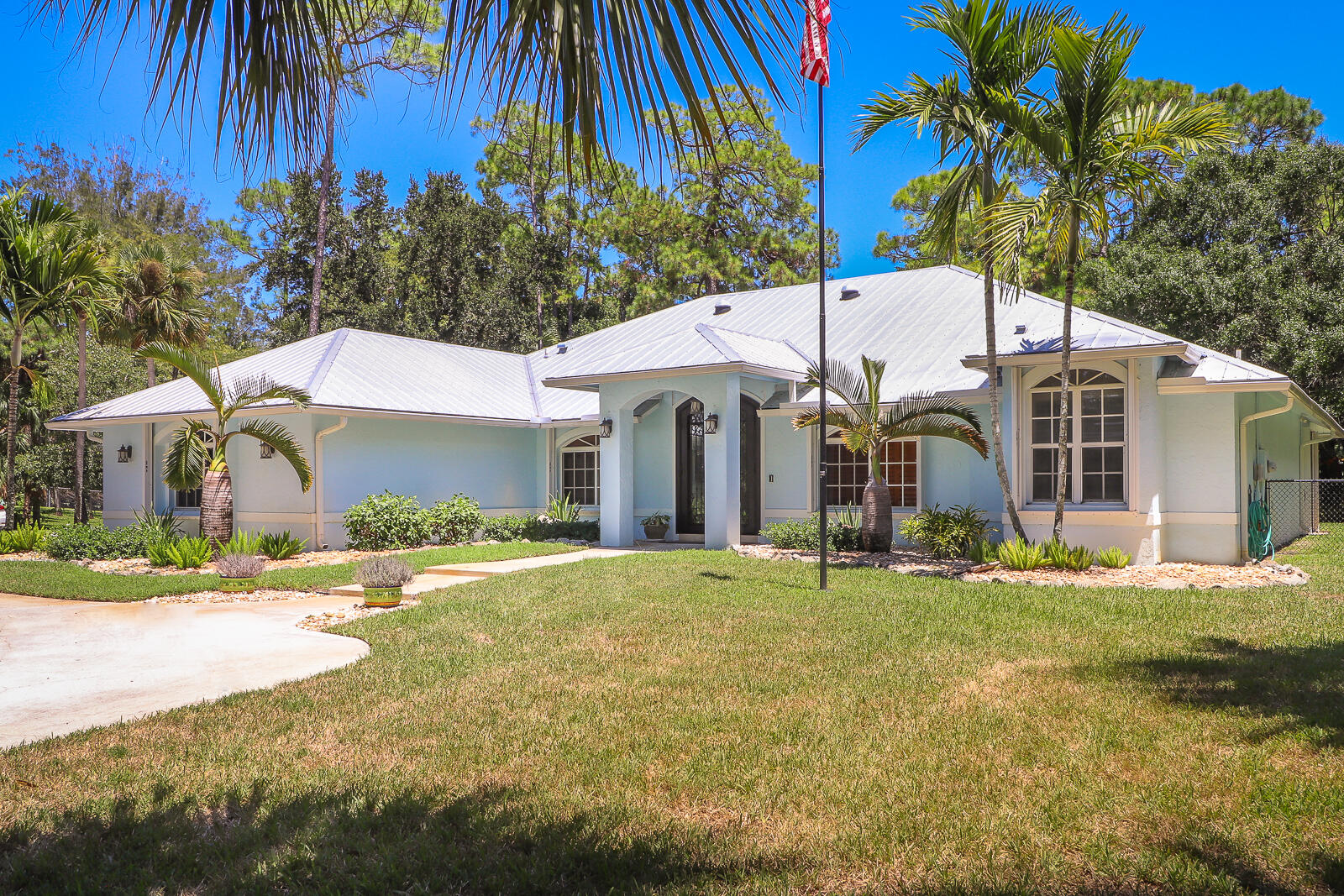 15386 83rd Way N Property Photo 1