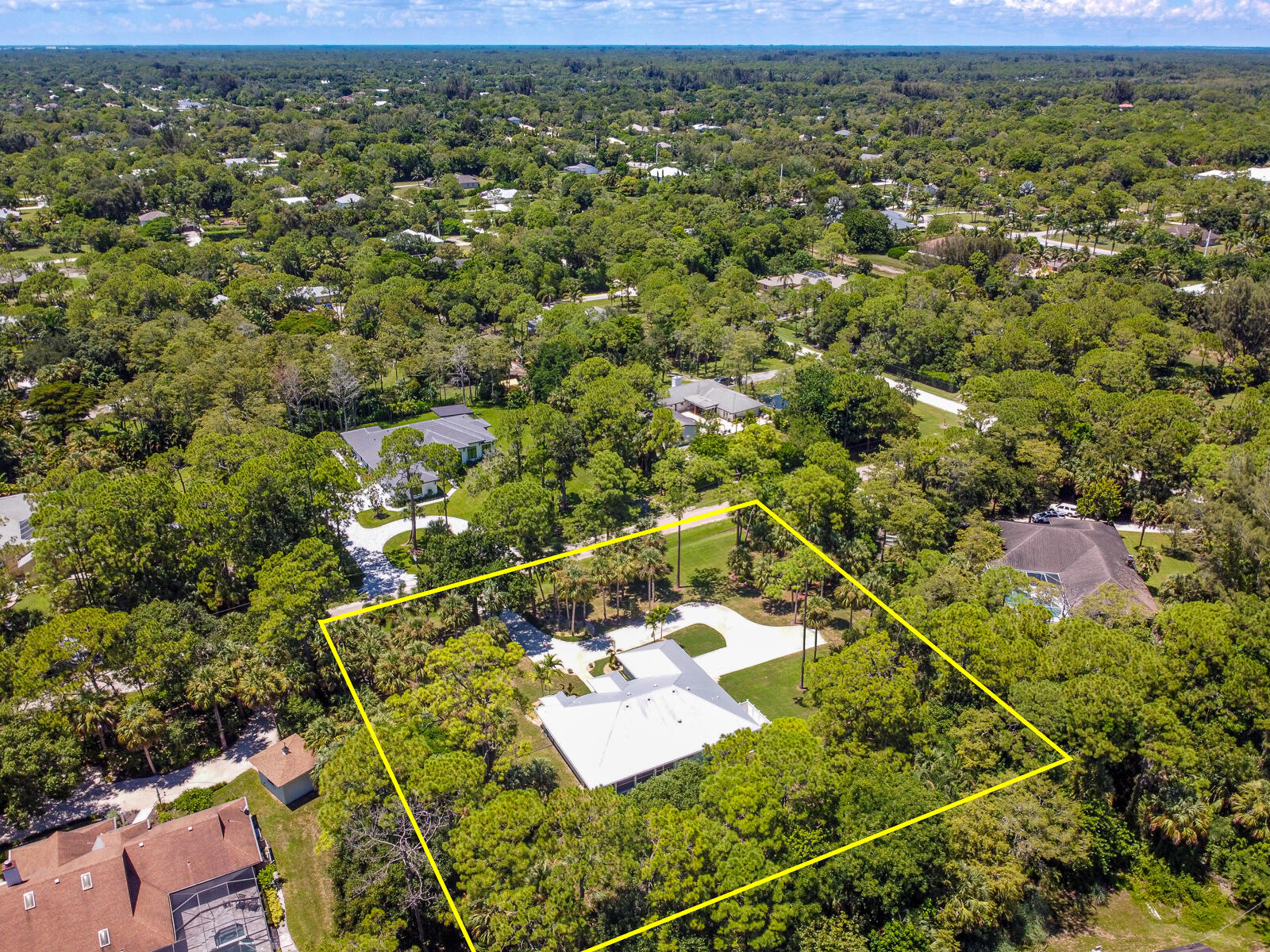 15386 83rd Way N Property Photo 3
