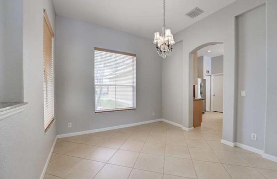 5012 Victoria Circle Property Photo 10