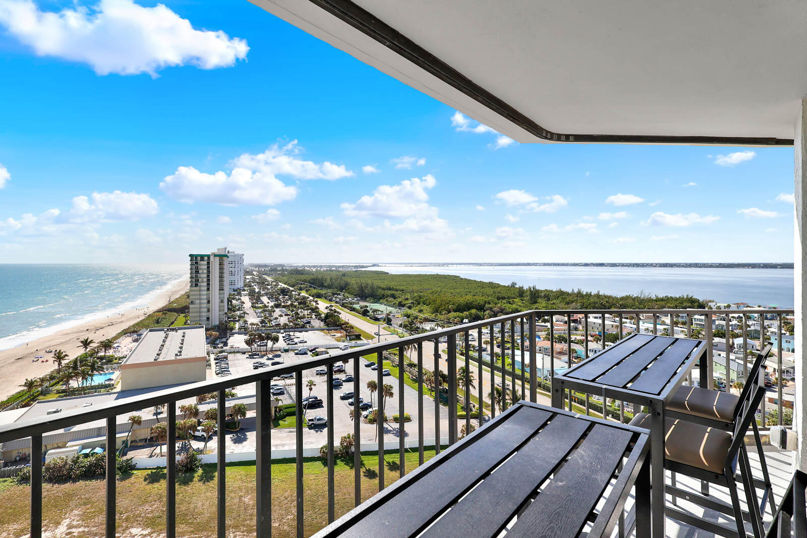 9650 S Ocean Drive 1610 Property Photo 15