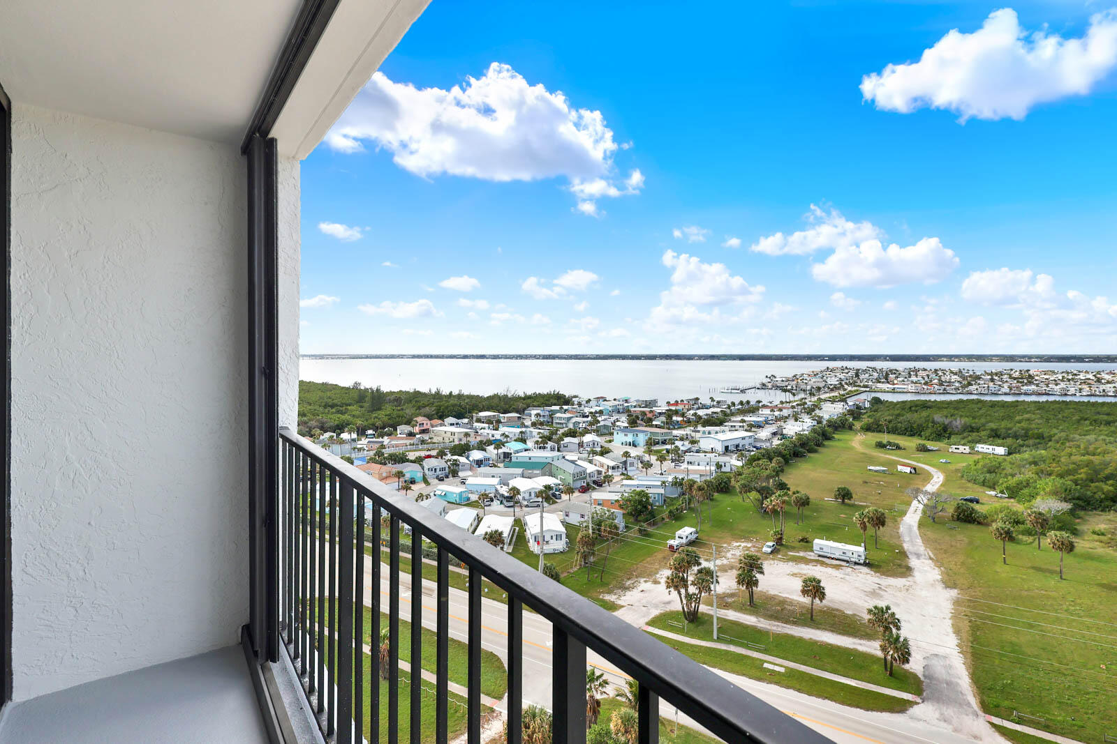 9650 S Ocean Drive 1610 Property Photo 16