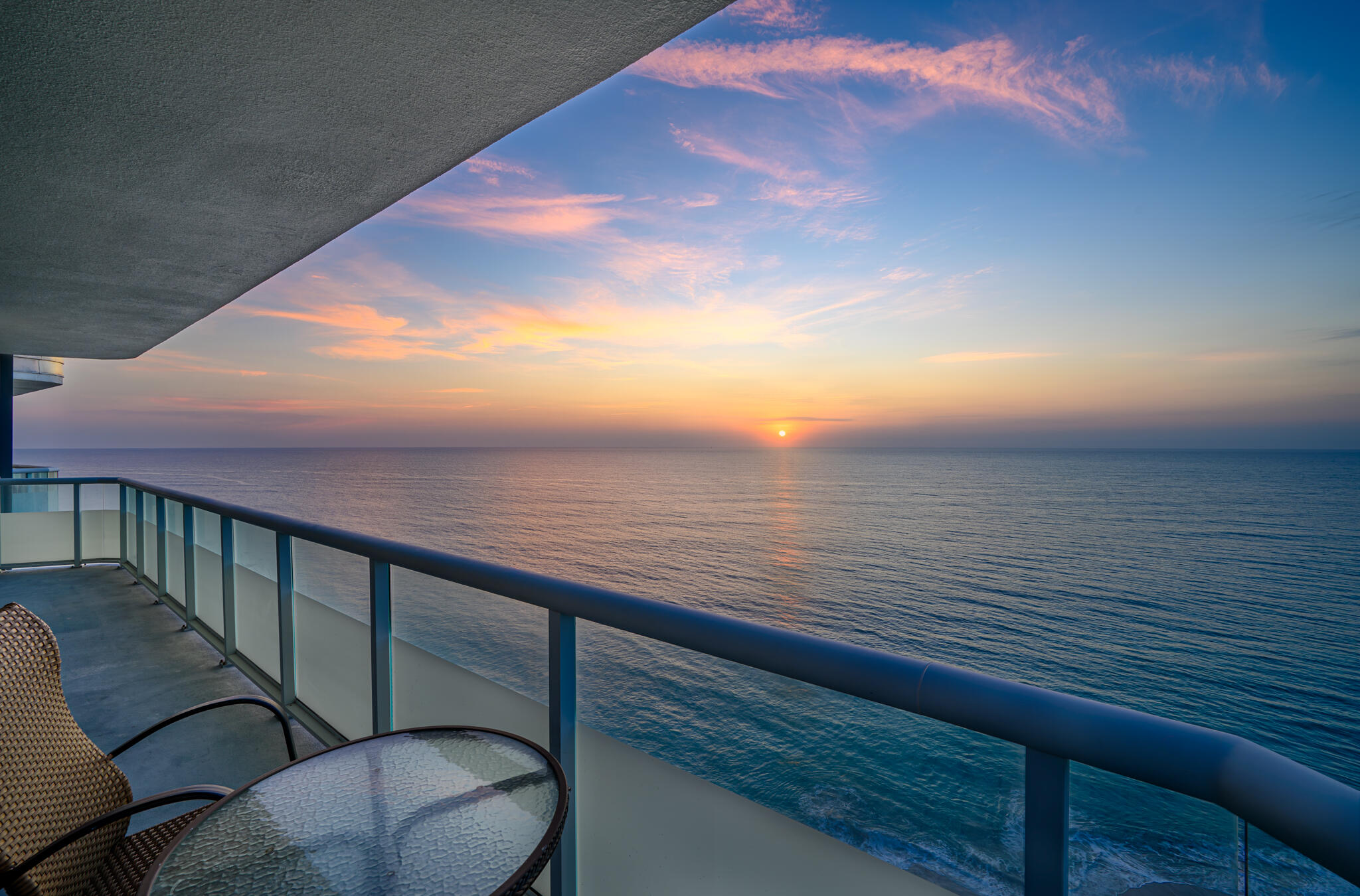 3554 Ocean Drive Ph4n Property Photo 1