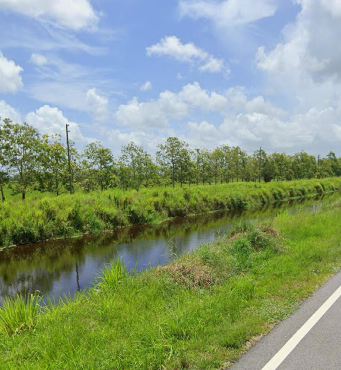 1425 S Header Canal Road Property Photo 7