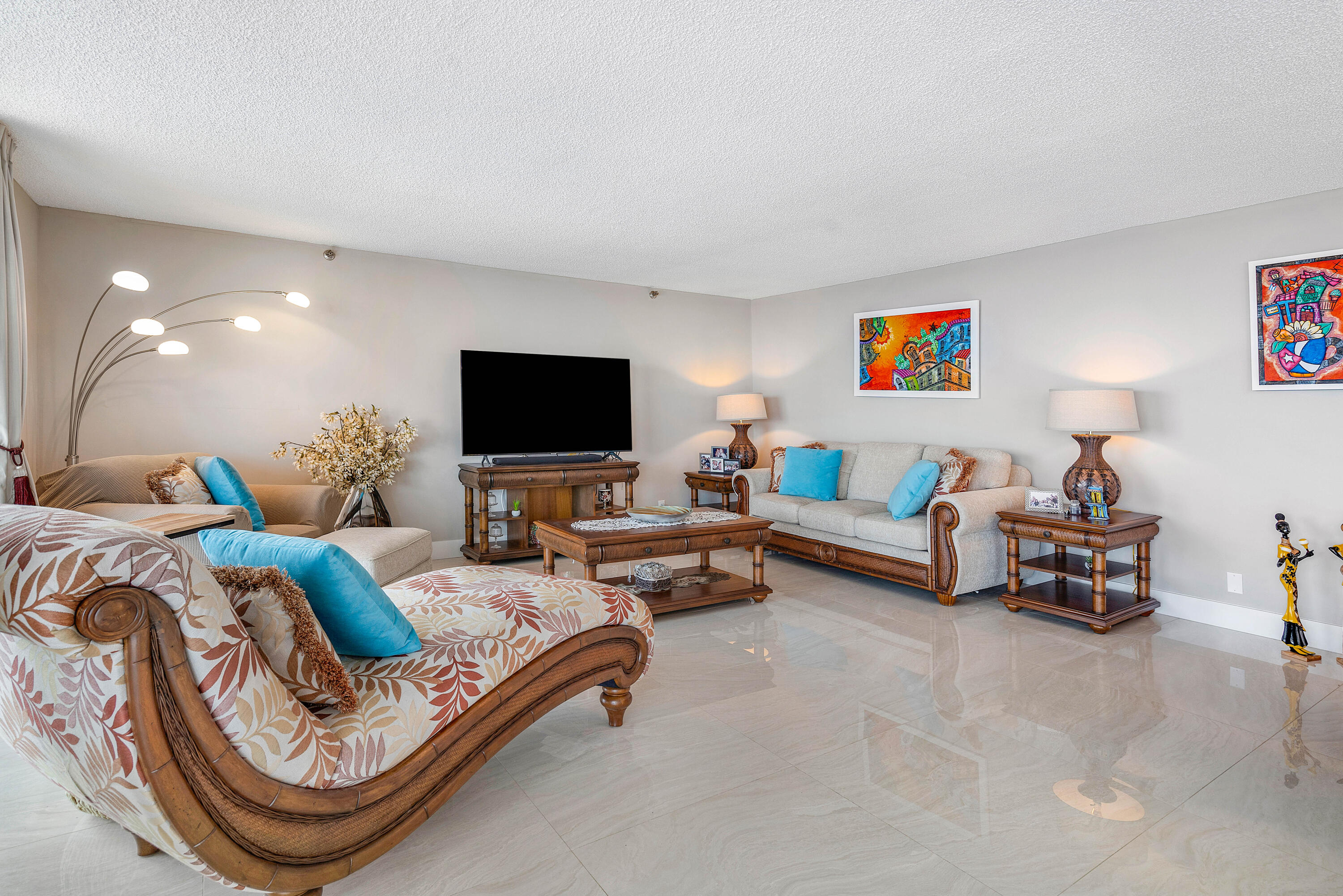 250 S Ocean Boulevard 7e Property Photo 9