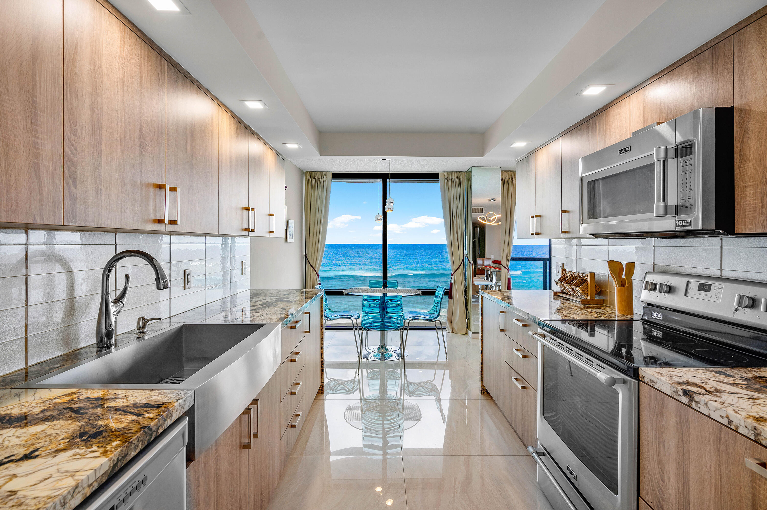 250 S Ocean Boulevard 7e Property Photo 16