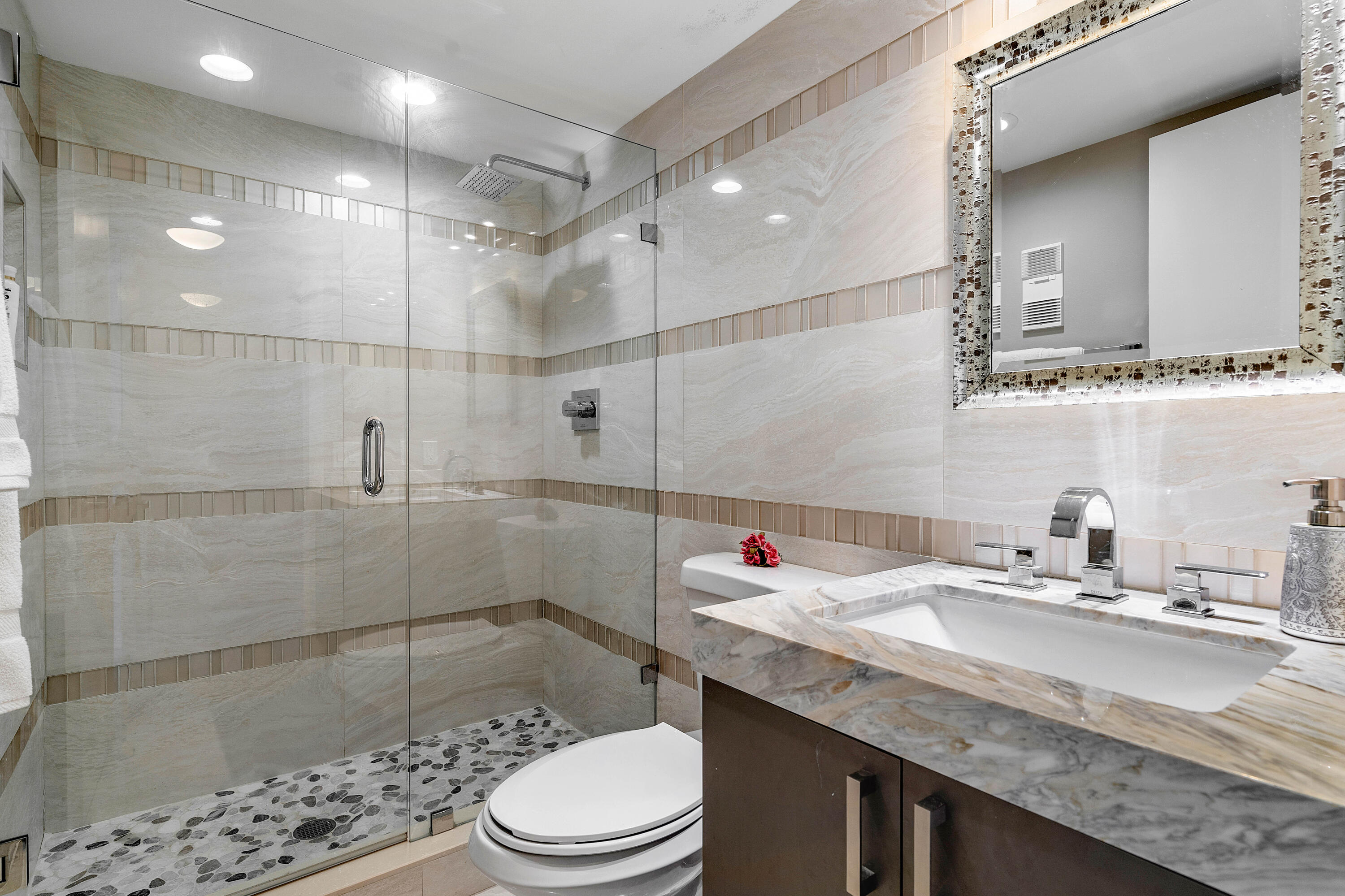 250 S Ocean Boulevard 7e Property Photo 29