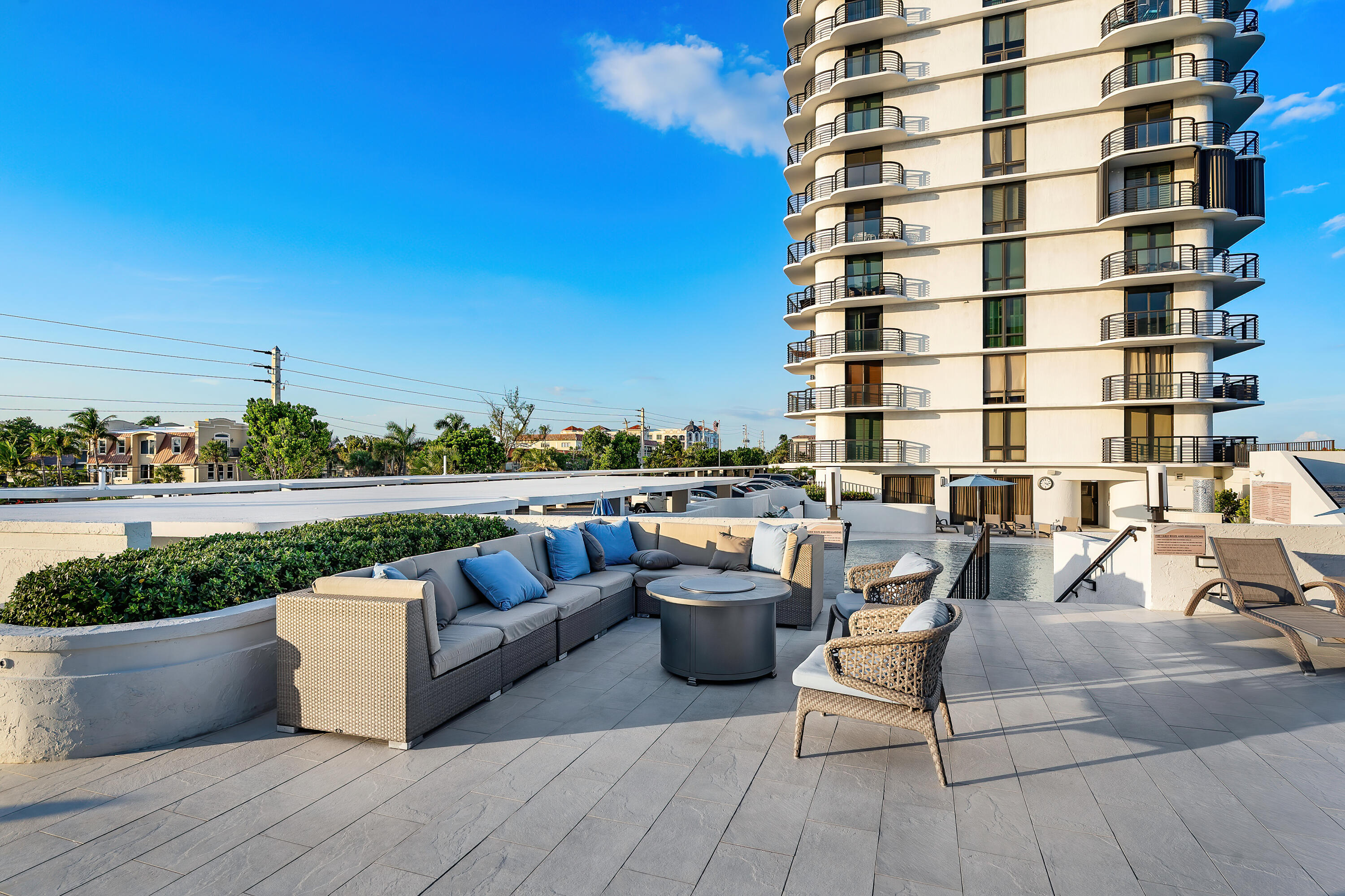 250 S Ocean Boulevard 7e Property Photo 41