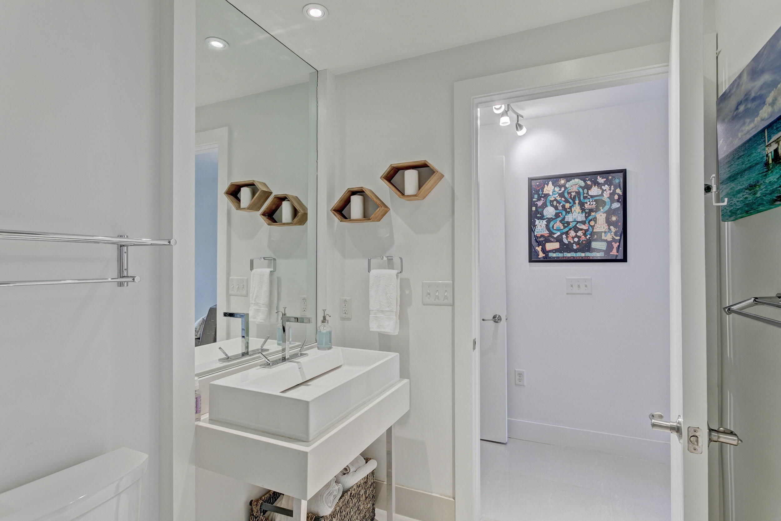 155 S Ocean Avenue 205 Property Photo 23