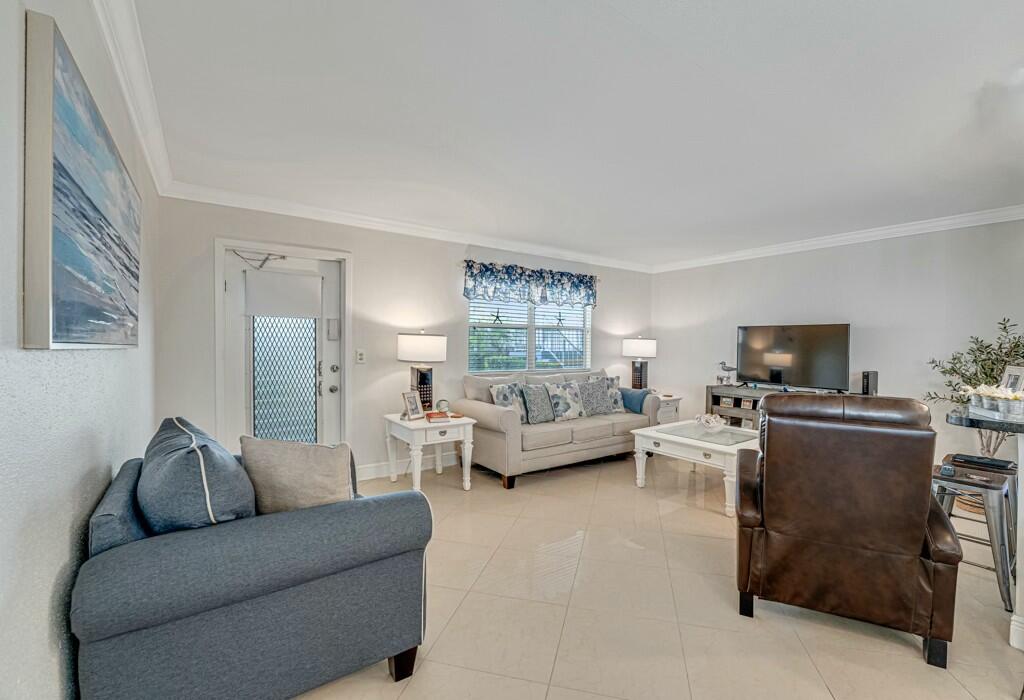 350 Tuscany G Property Photo 1