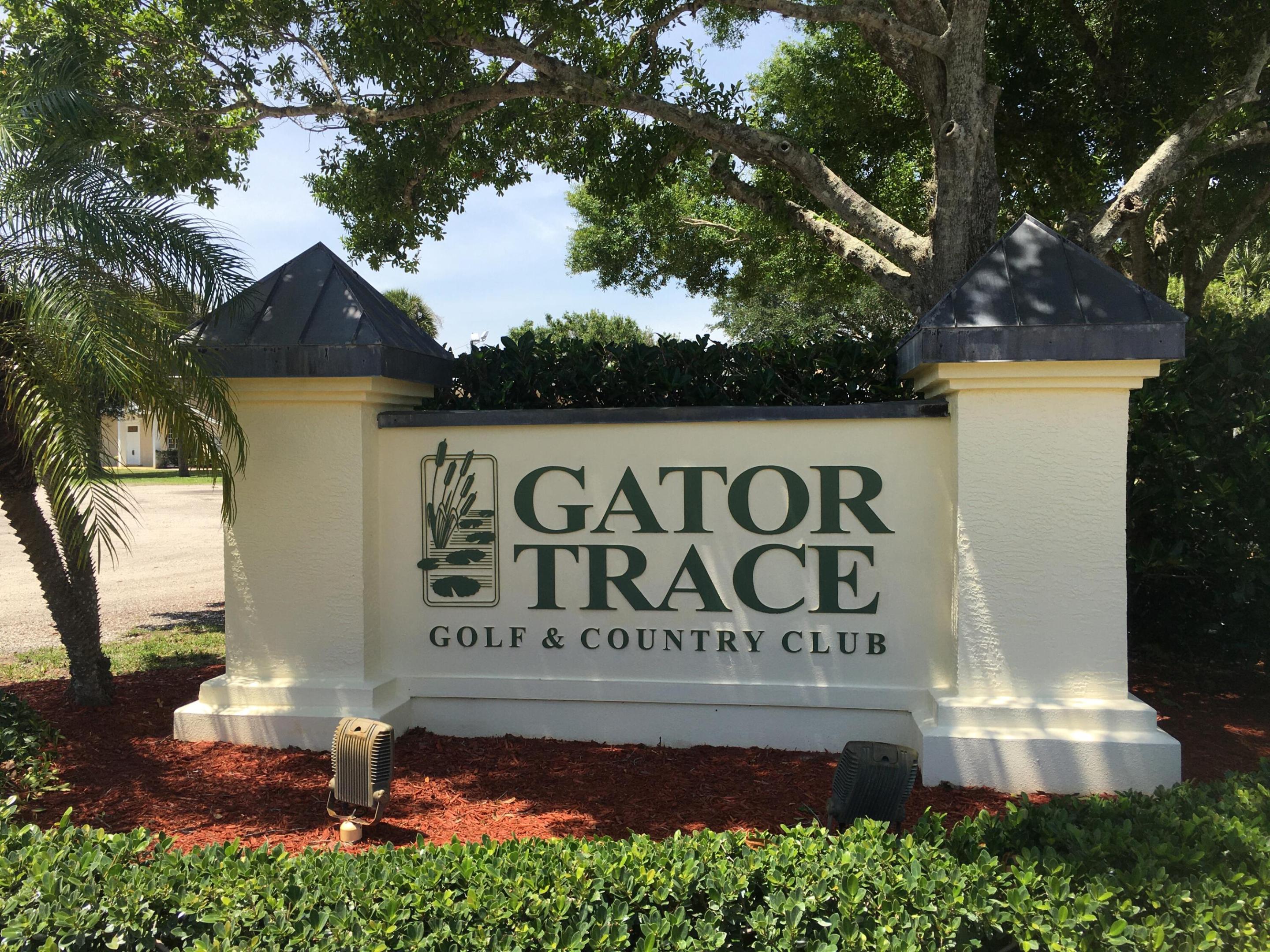 4310 Gator Trace Circle Property Photo 1
