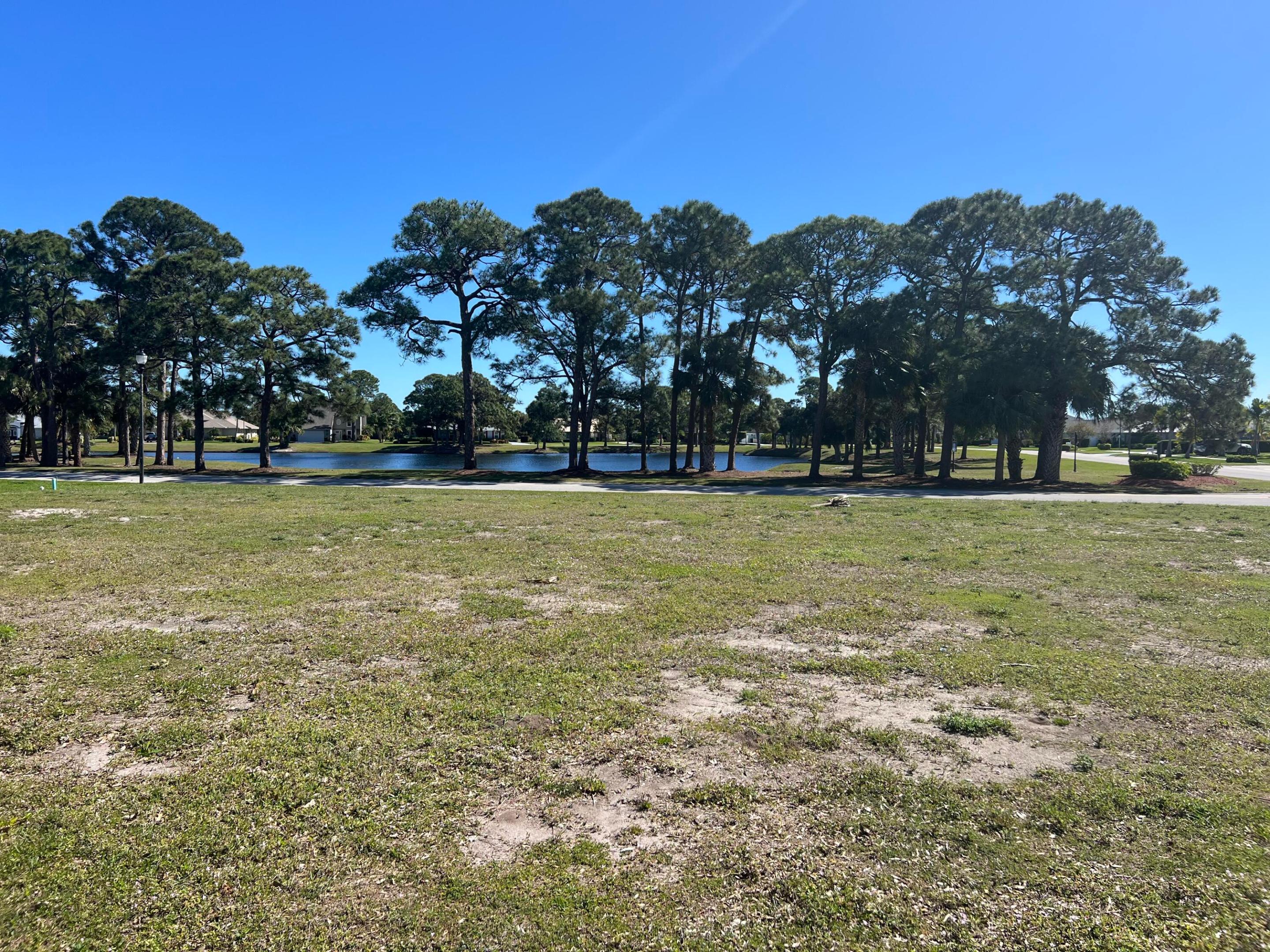4310 Gator Trace Circle Property Photo 8