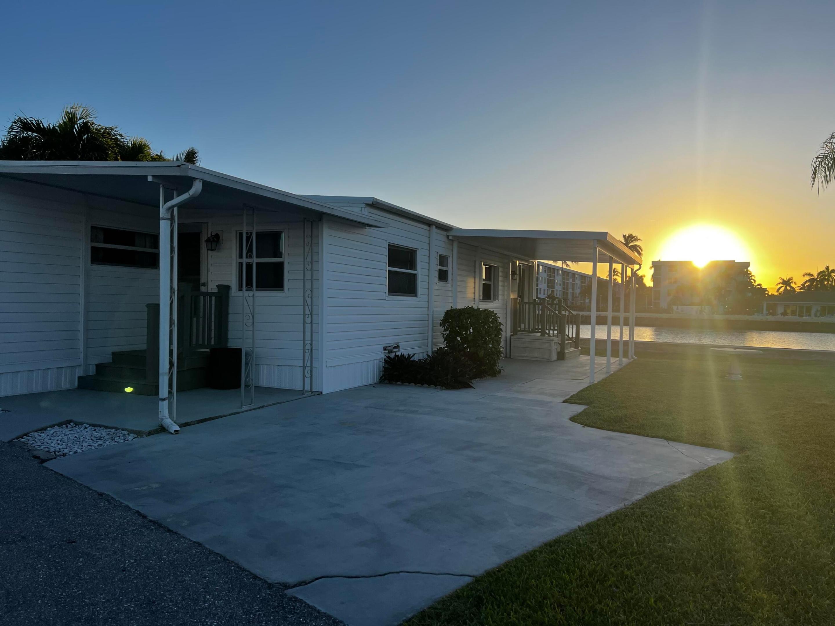 215 S Heron Drive O Property Photo 3