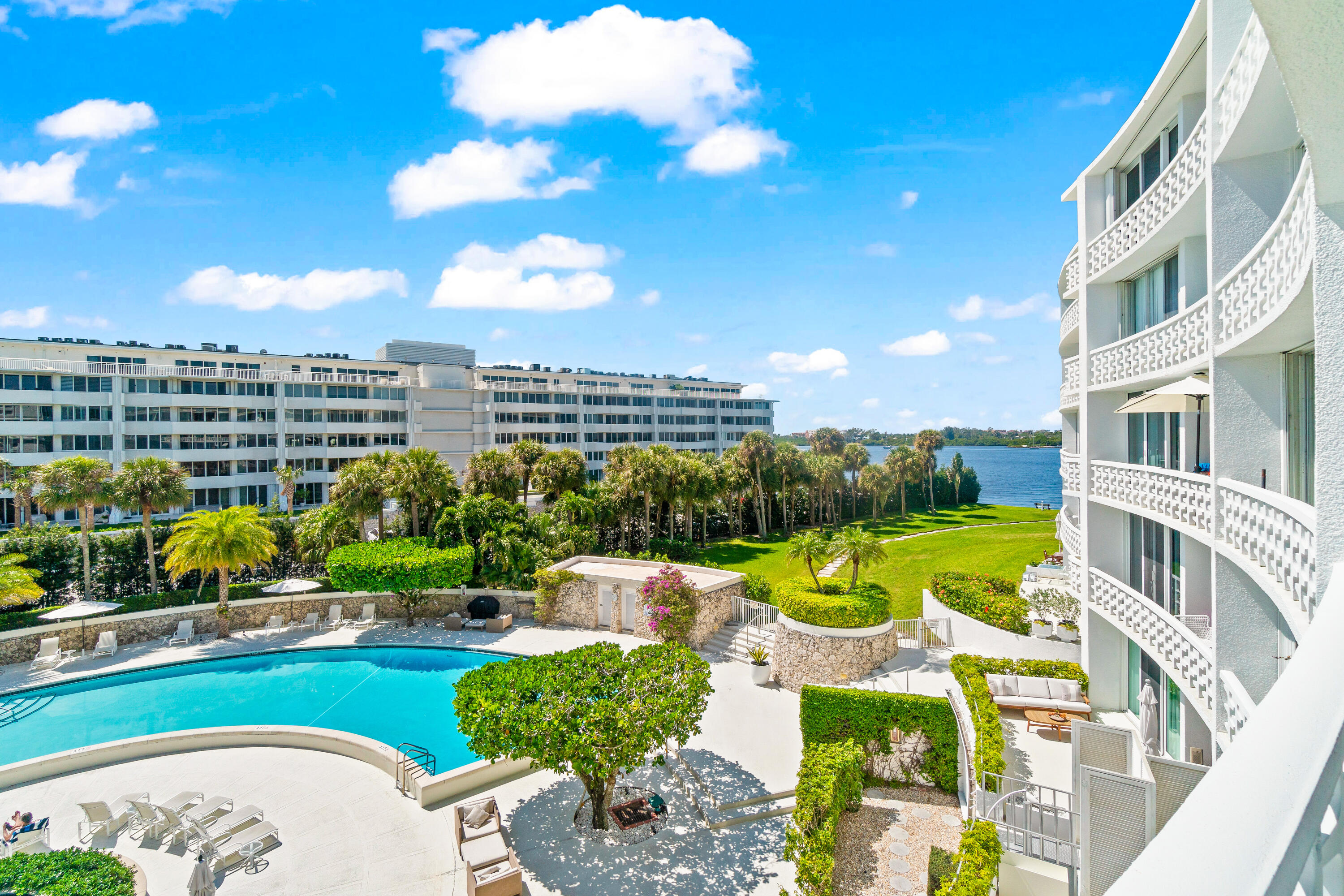 2760 S Ocean Boulevard 313 Property Photo 1