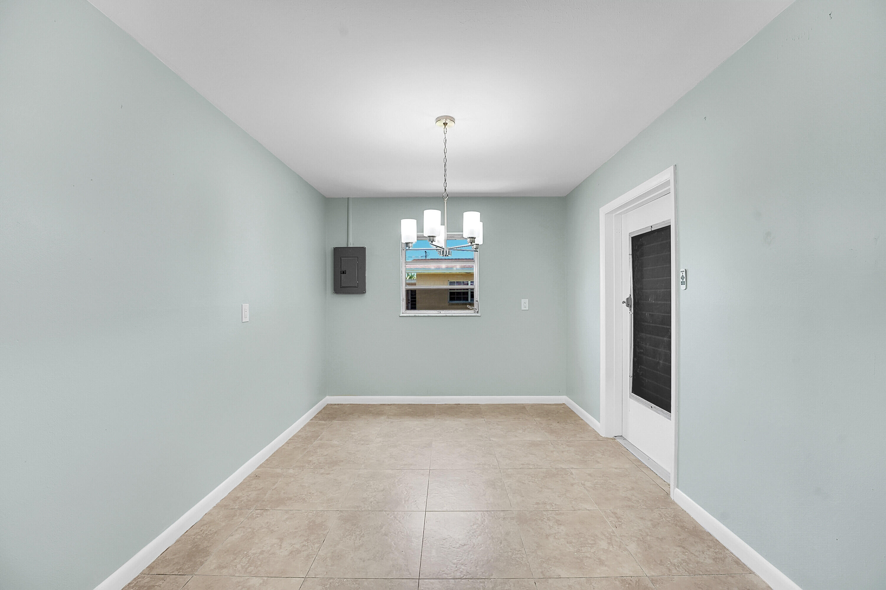 302 W Arbor Avenue Property Photo 10