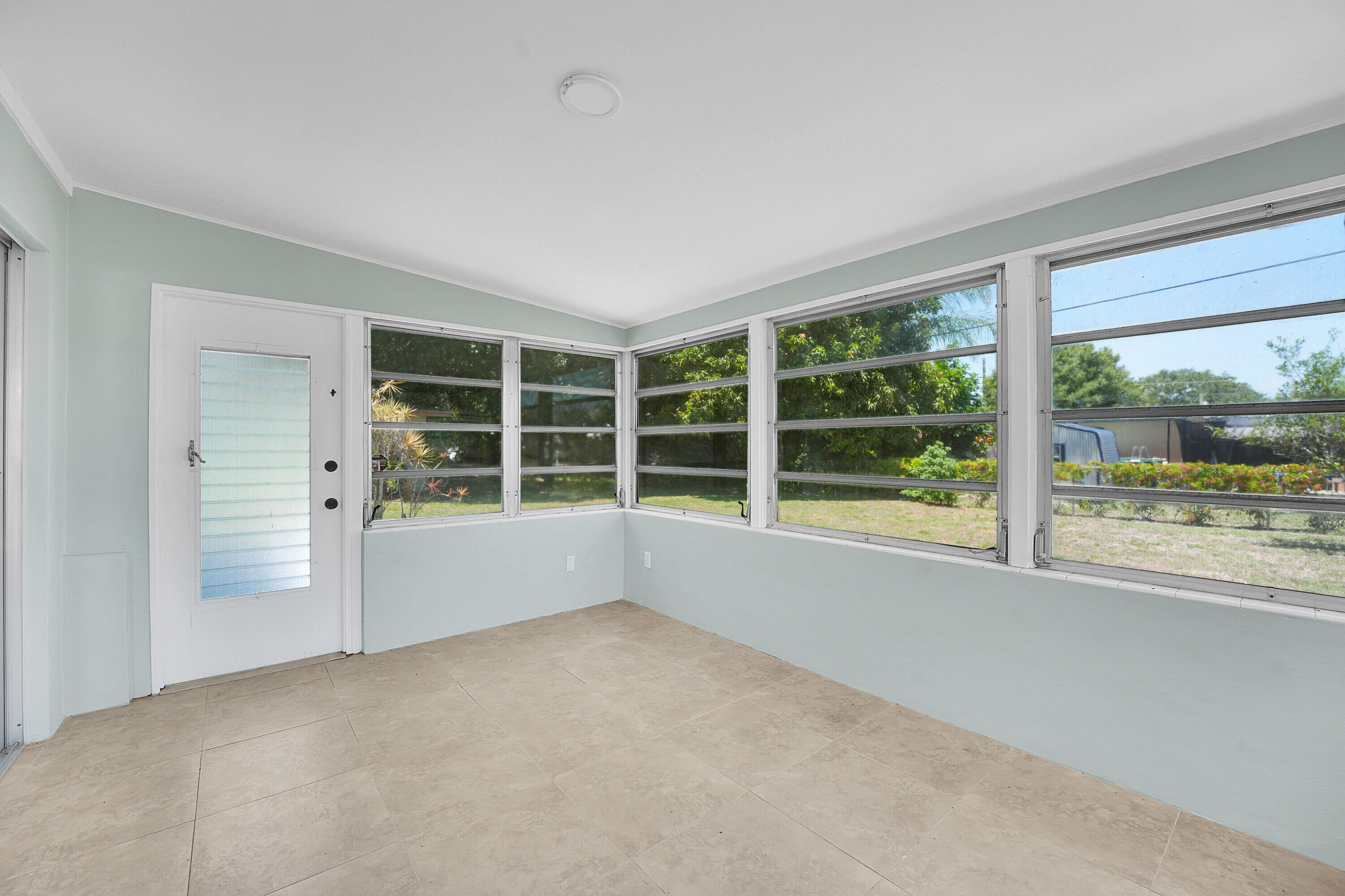 302 W Arbor Avenue Property Photo 19