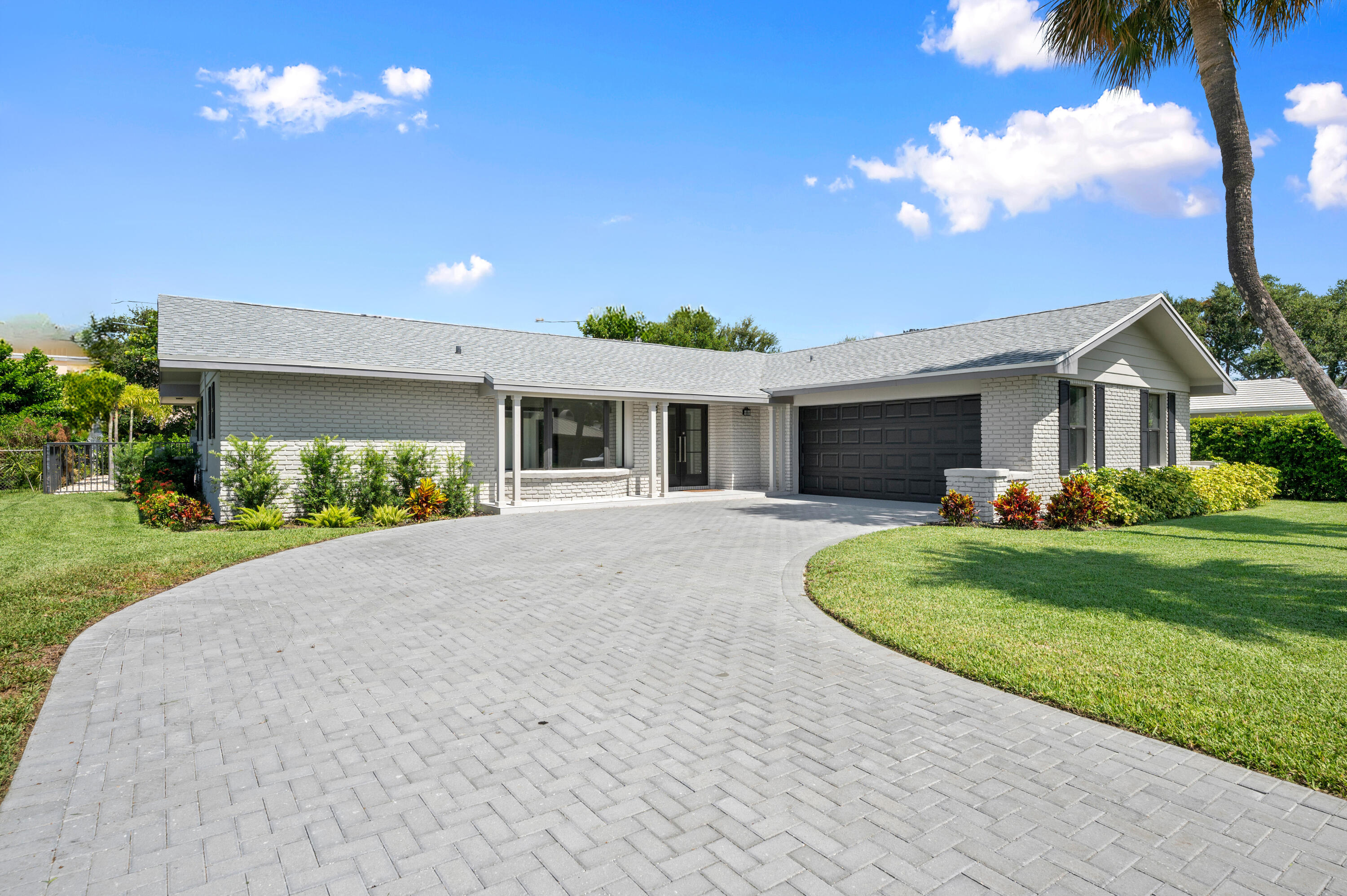 11569 Landing Place Property Photo 4