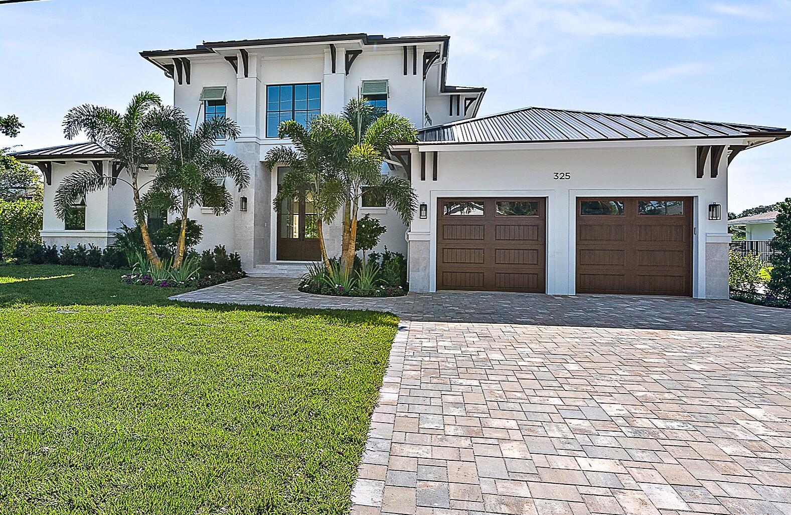 325 Fairway N Property Photo 2