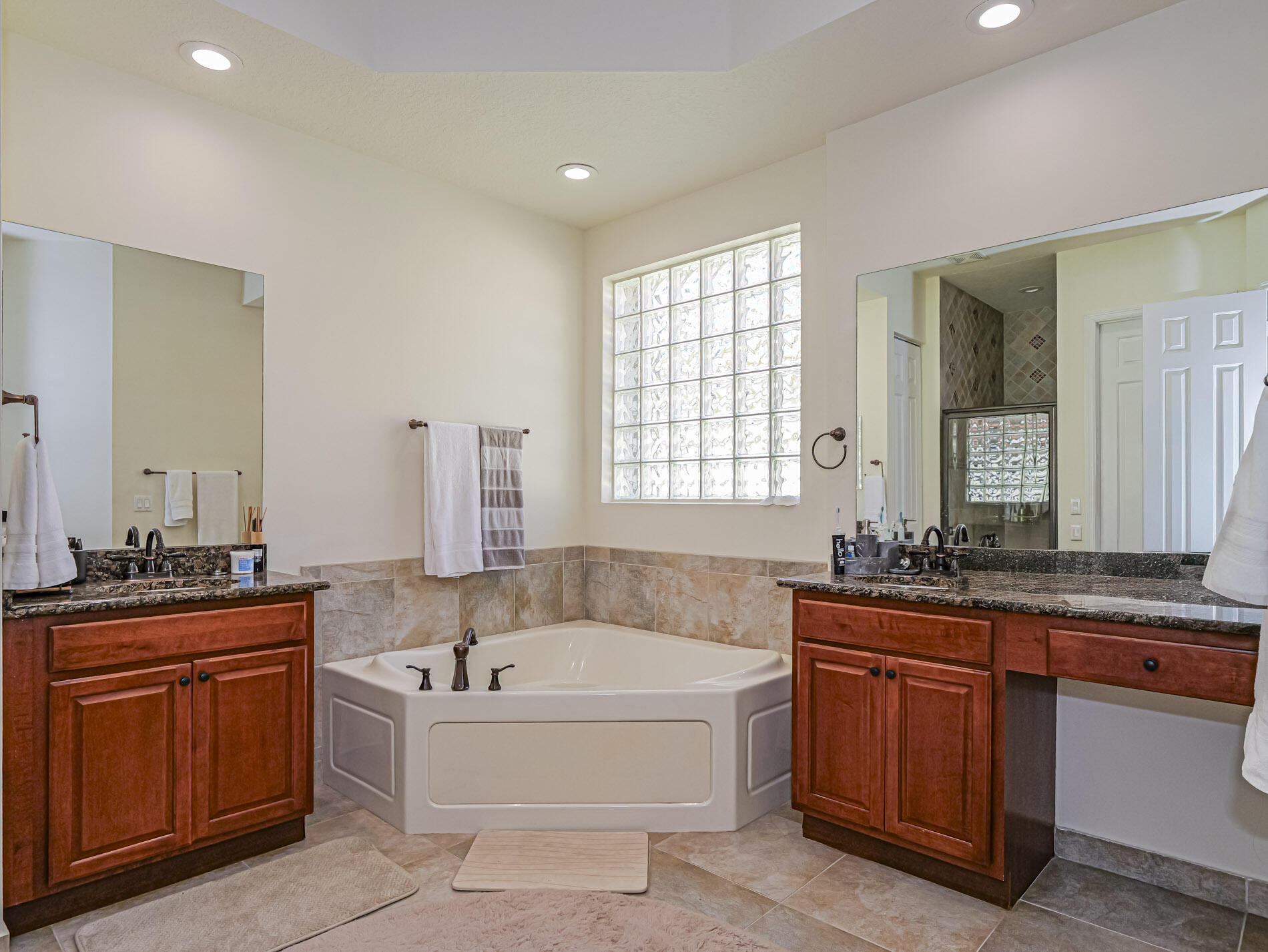 5558 55th Avenue Property Photo 12