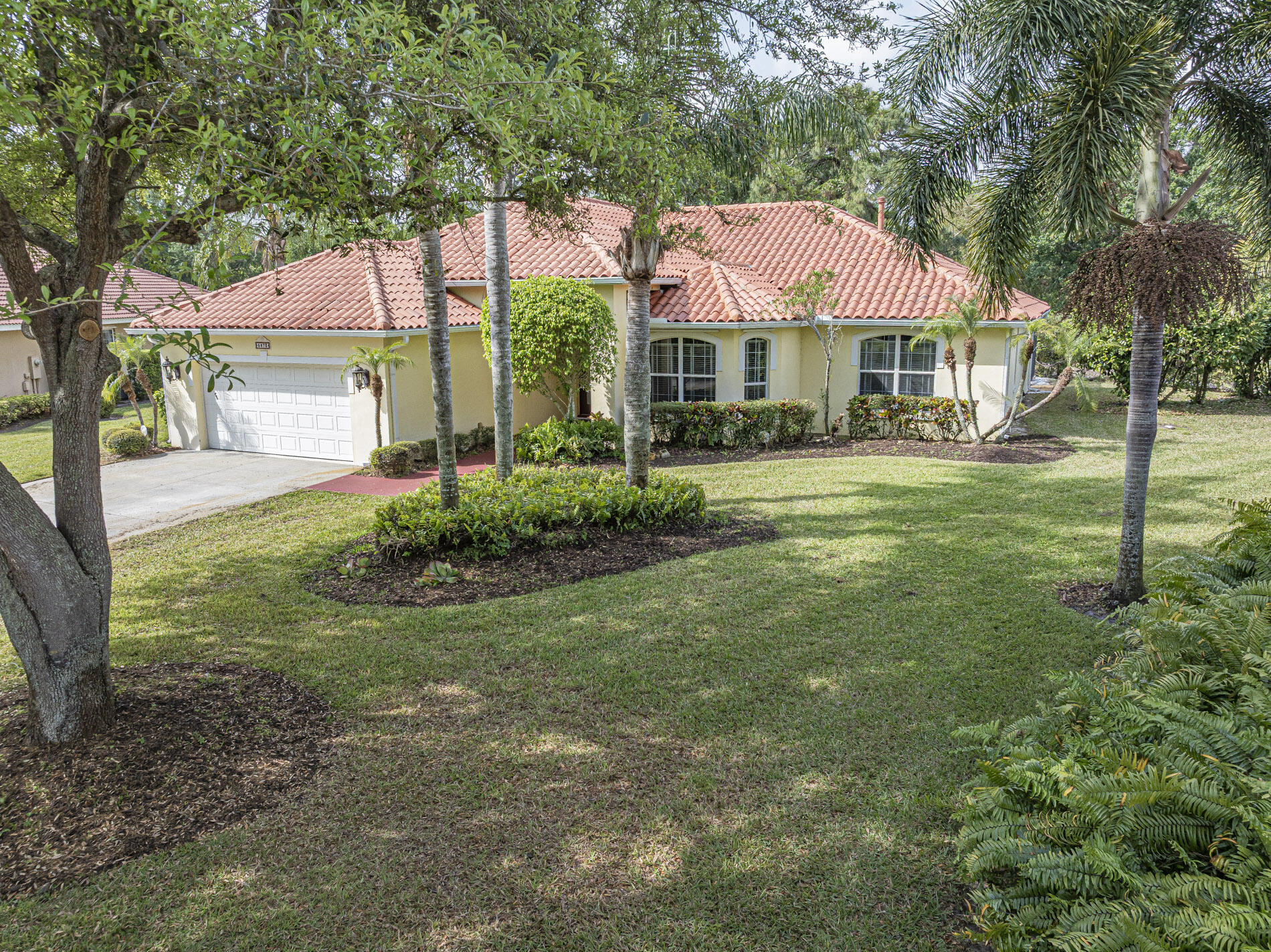 5873 Pine Ridge Circle Property Photo 1
