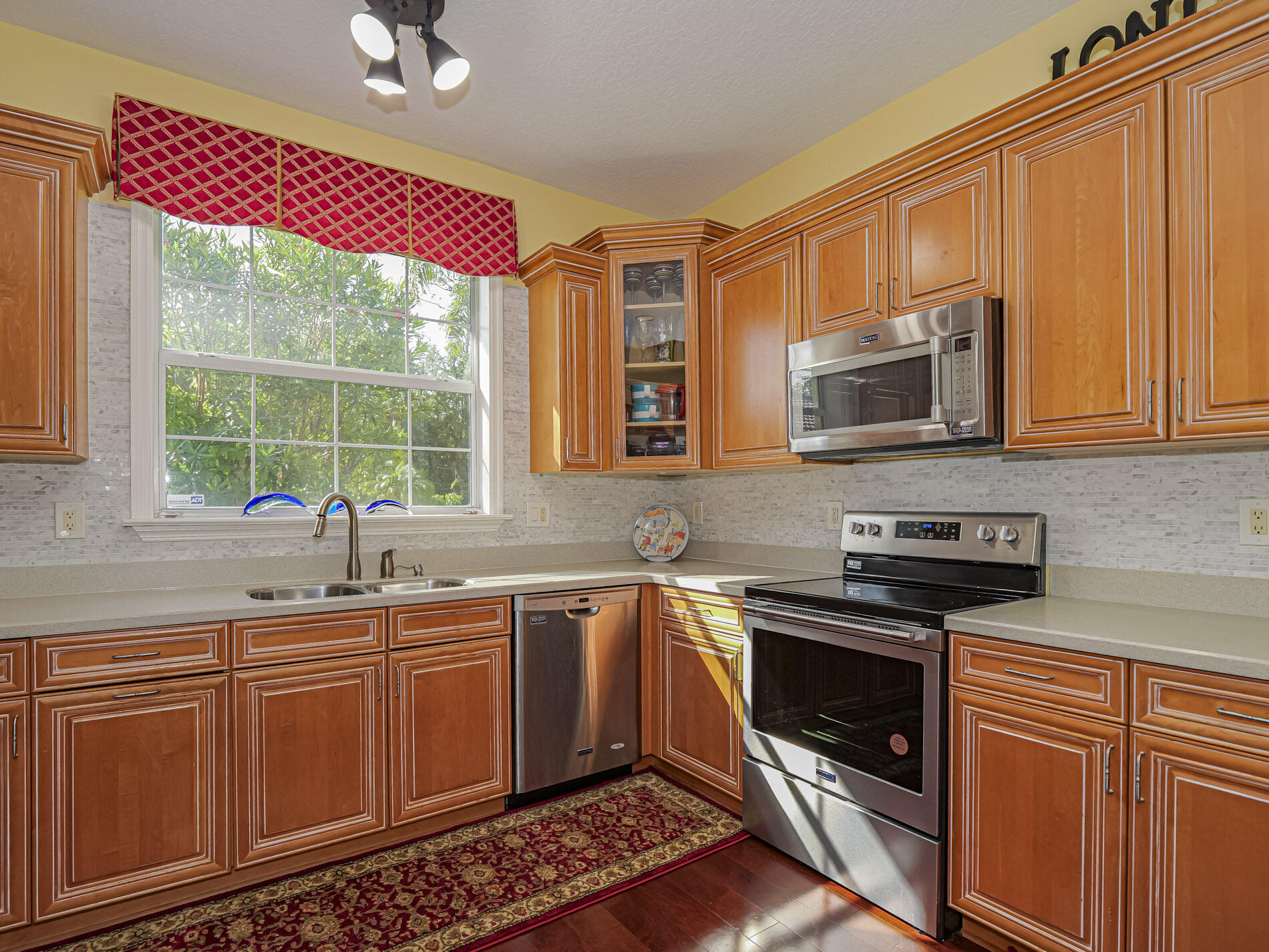 5873 Pine Ridge Circle Property Photo 12