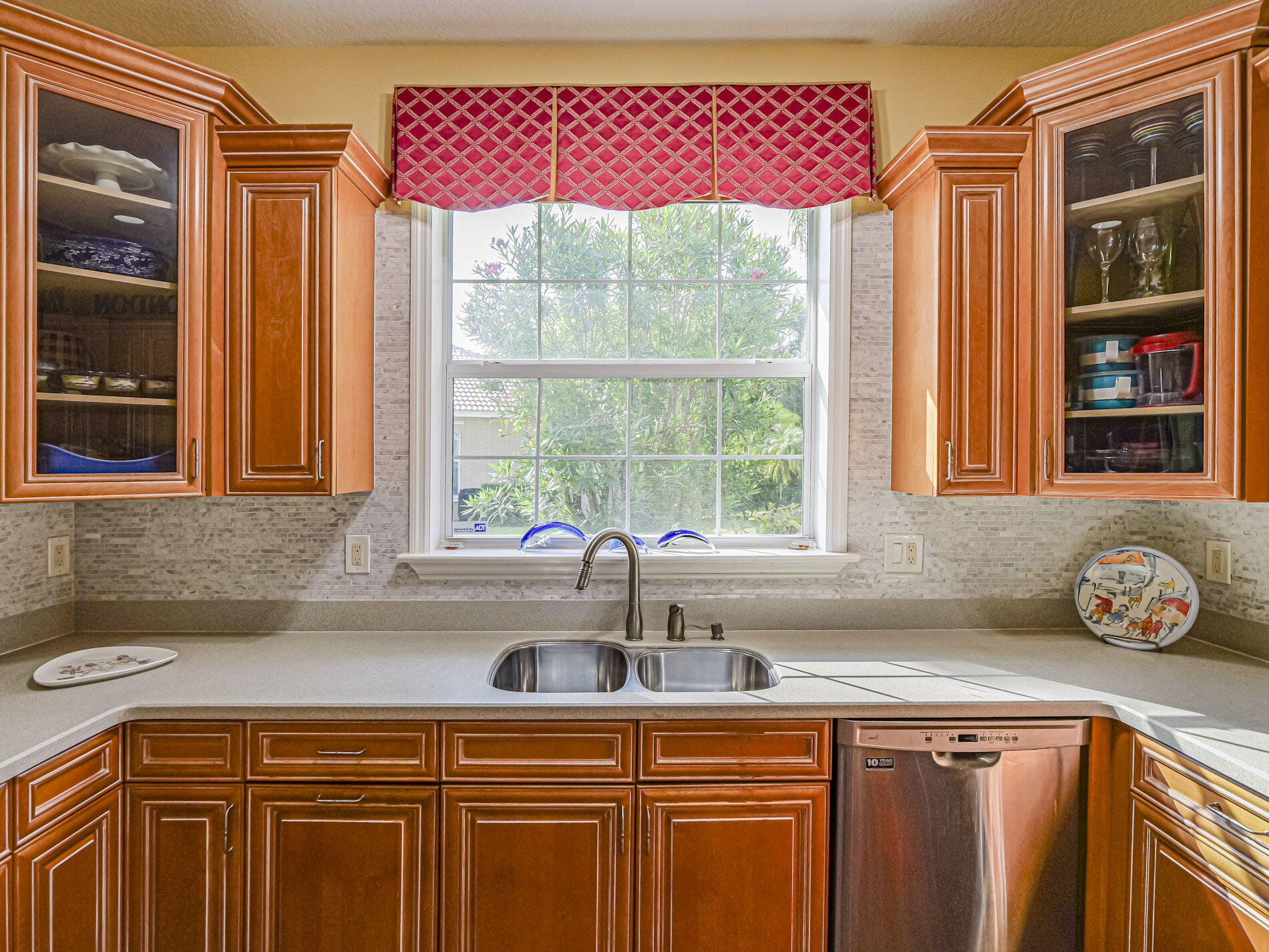 5873 Pine Ridge Circle Property Photo 13