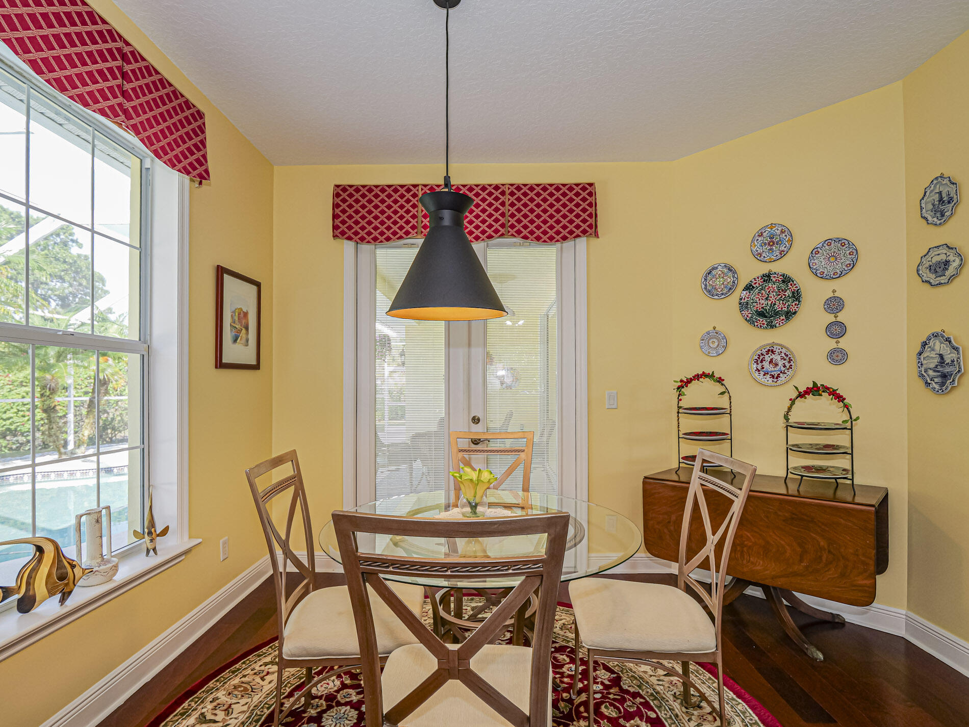 5873 Pine Ridge Circle Property Photo 15
