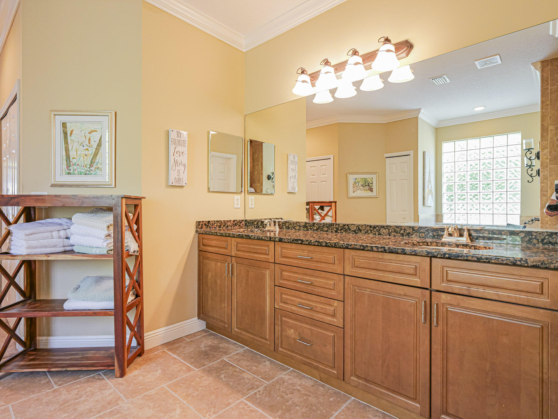 5873 Pine Ridge Circle Property Photo 23