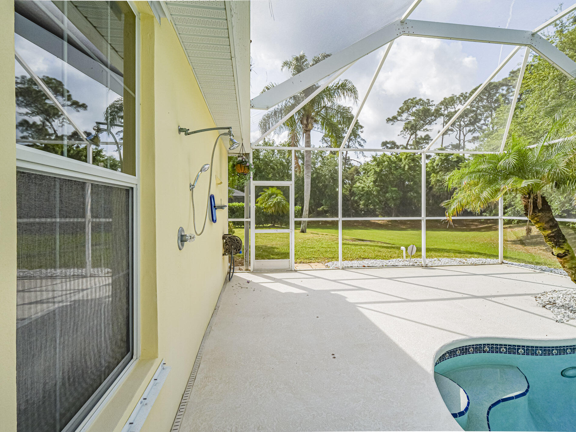 5873 Pine Ridge Circle Property Photo 31