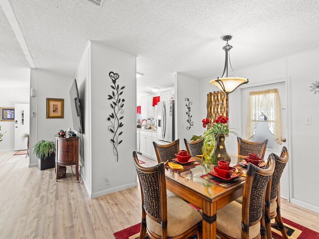 22 Mediterranean East Boulevard E Property Photo 9